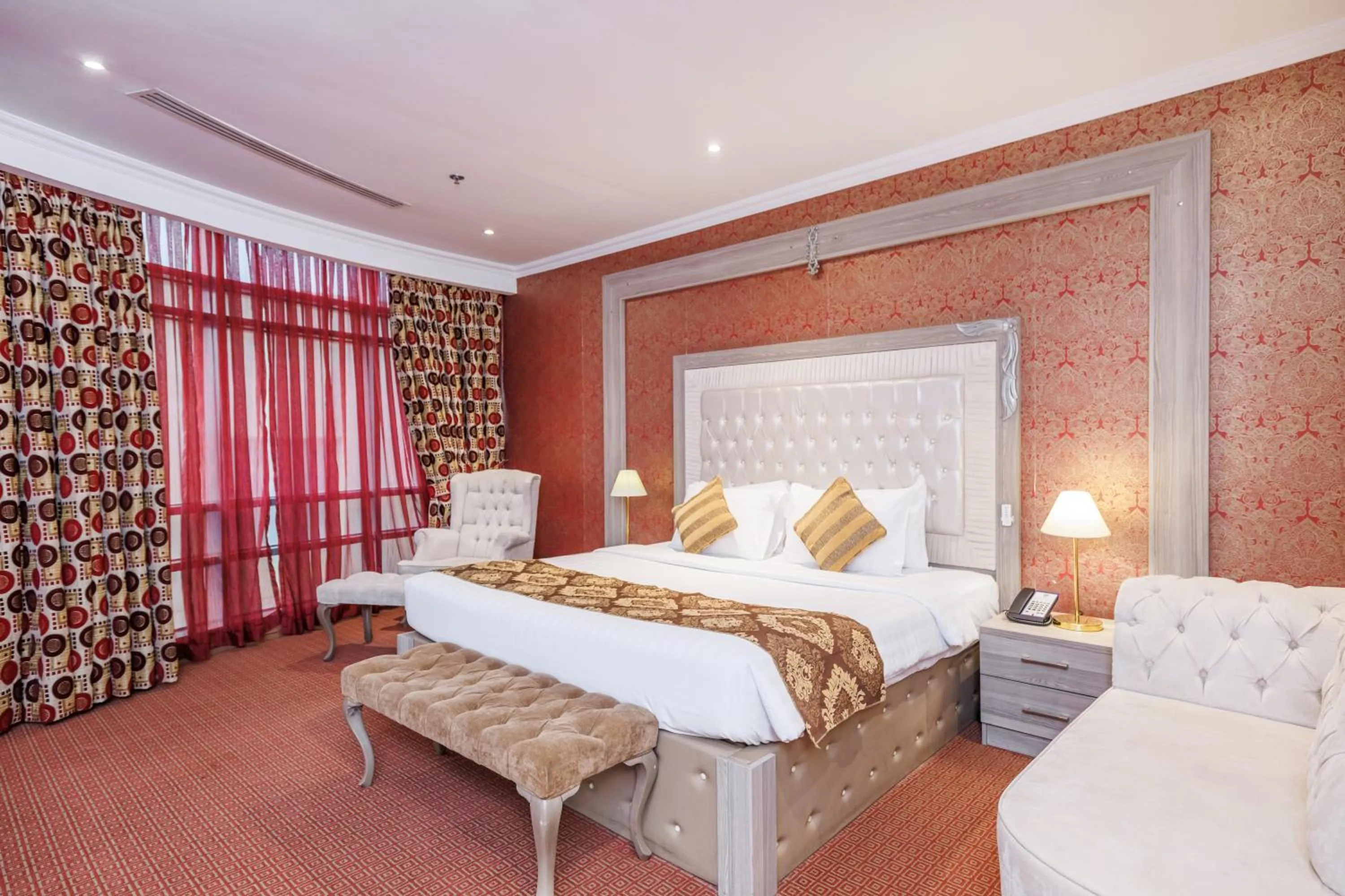 Bedroom, Bed in Sapphire Plaza Hotel