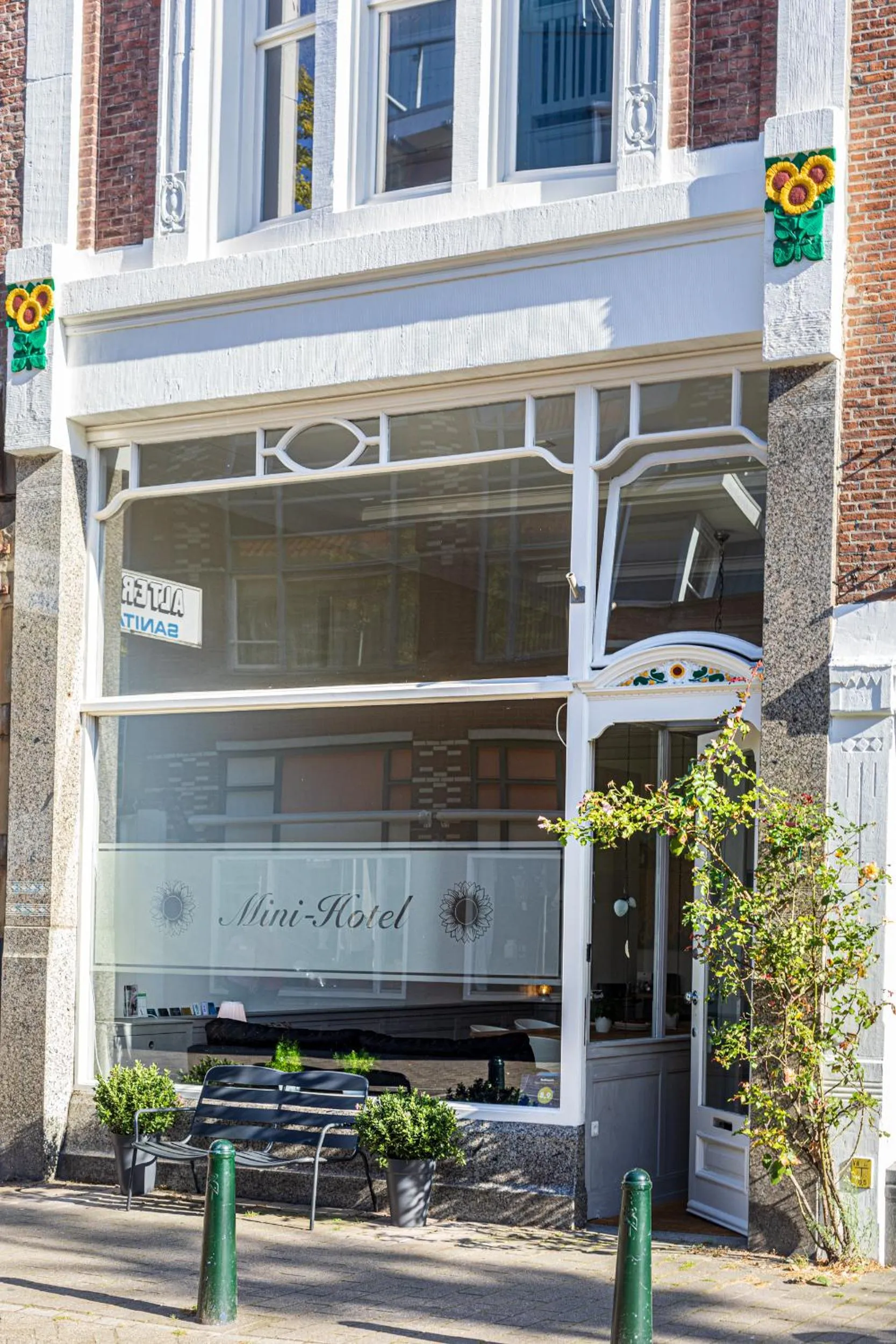 Property building in Sleep&Stay Floris IV