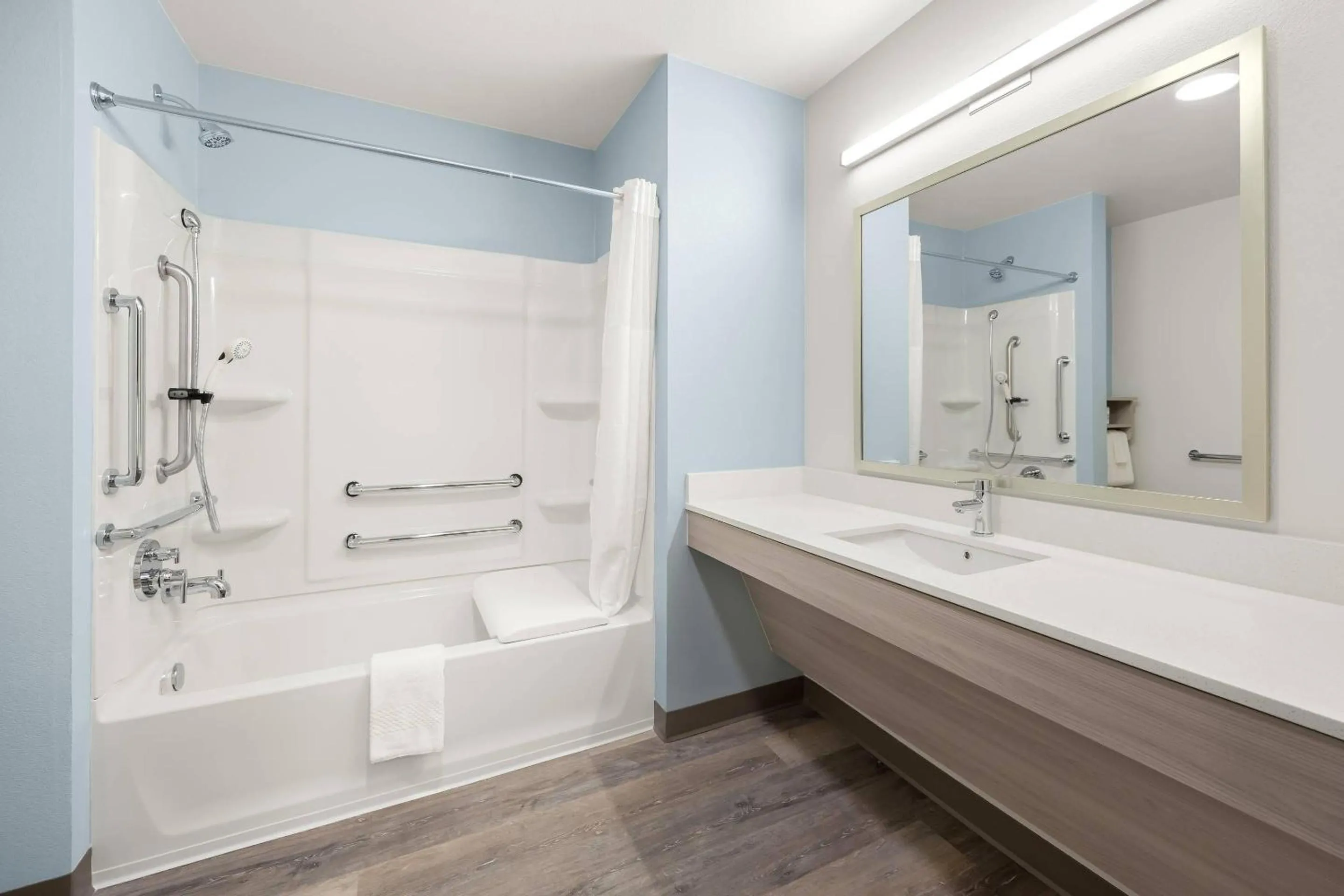 Shower in WoodSpring Suites Medford near I-5
