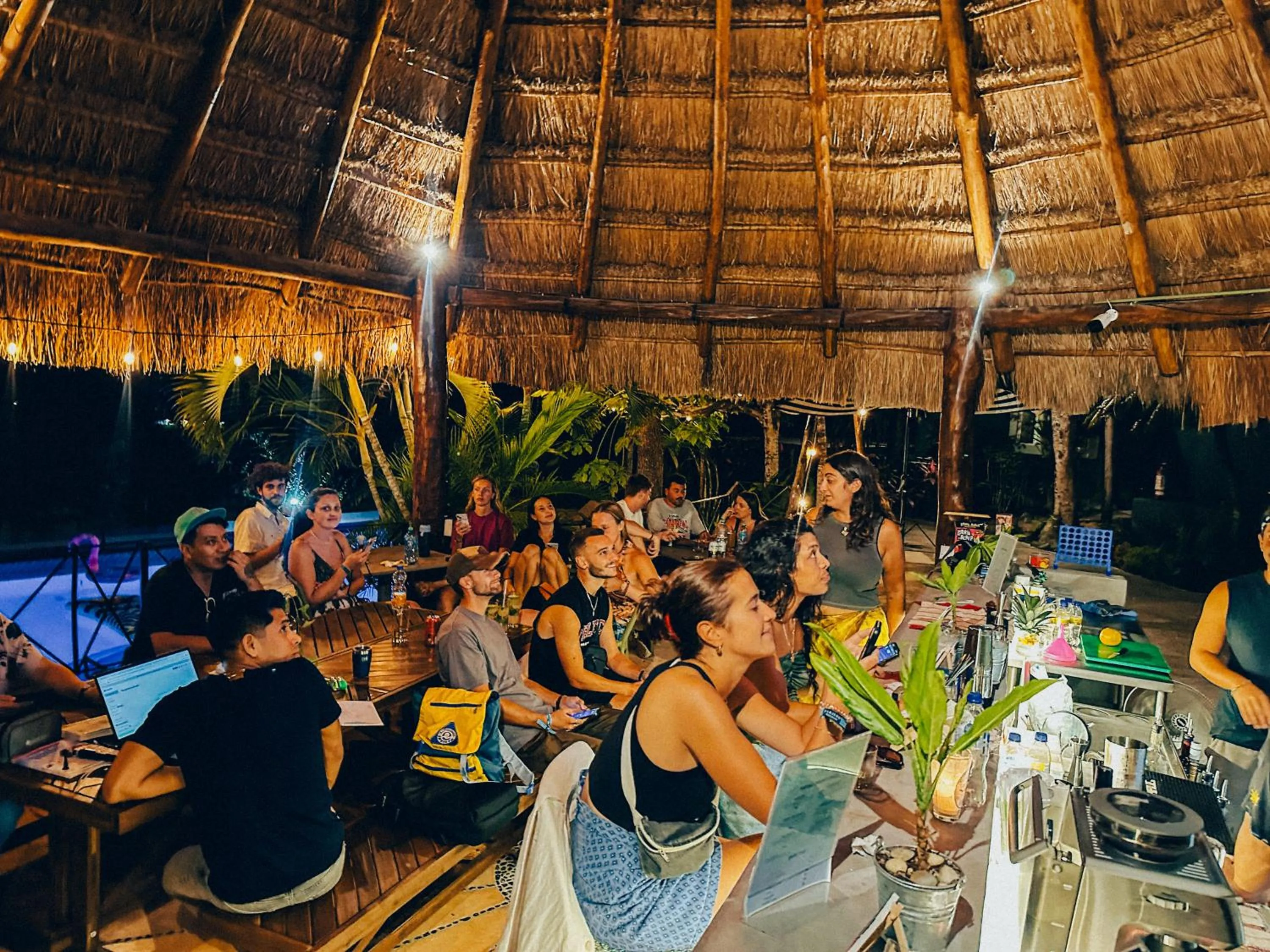 Restaurant/places to eat in Viajero Bacalar Hostel