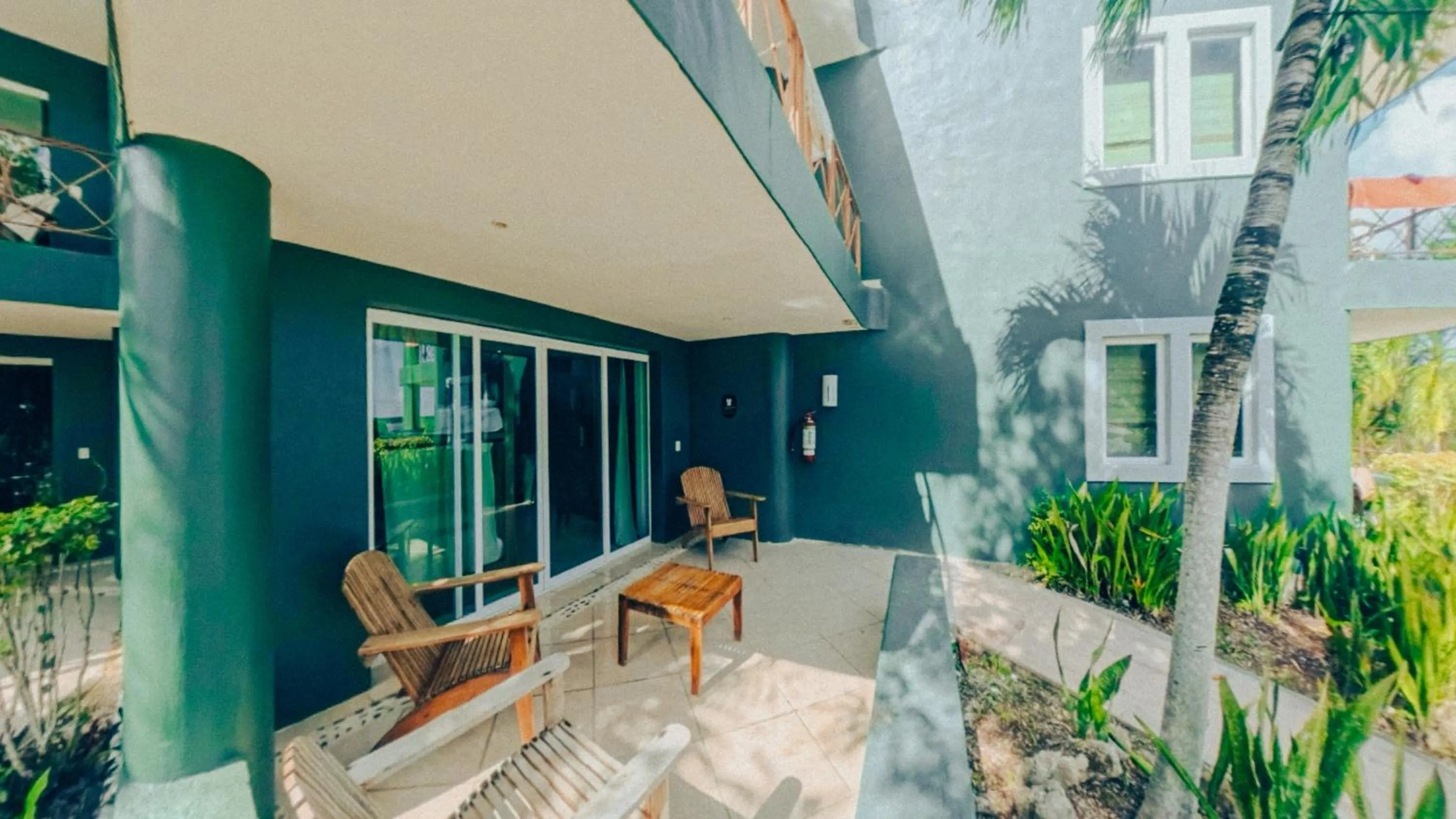 Property building in Viajero Bacalar Hostel