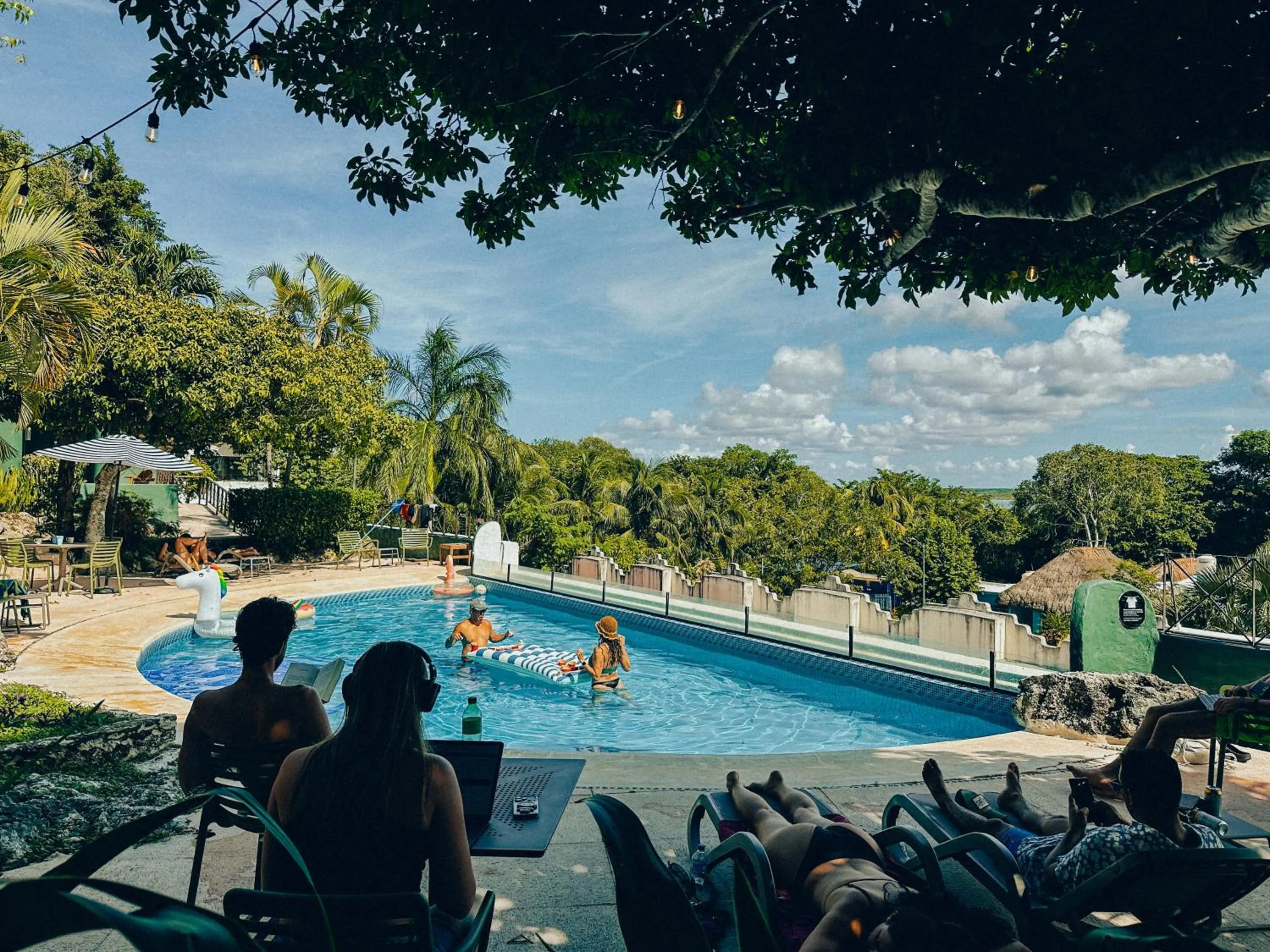 Day in Viajero Bacalar Hostel