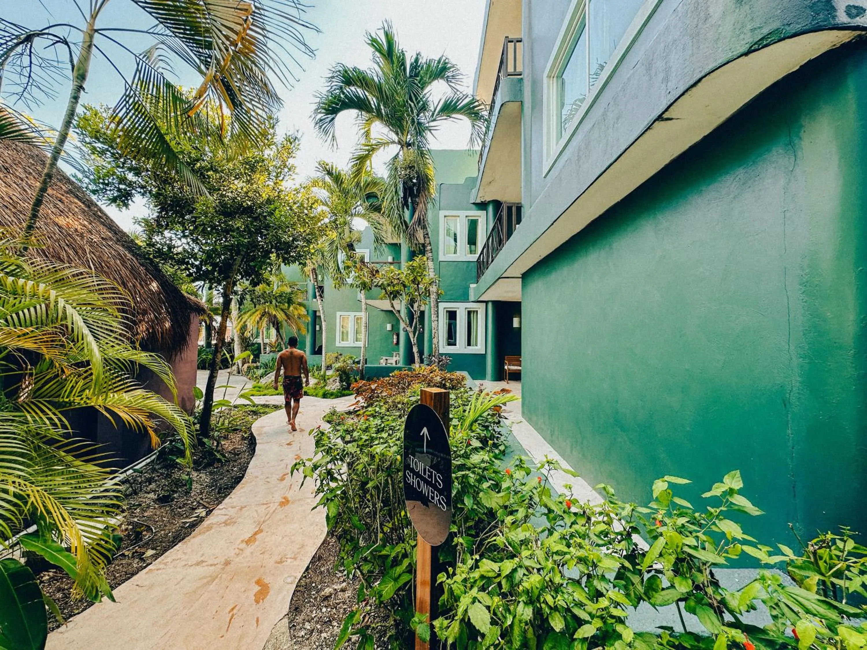 Property building in Viajero Bacalar Hostel