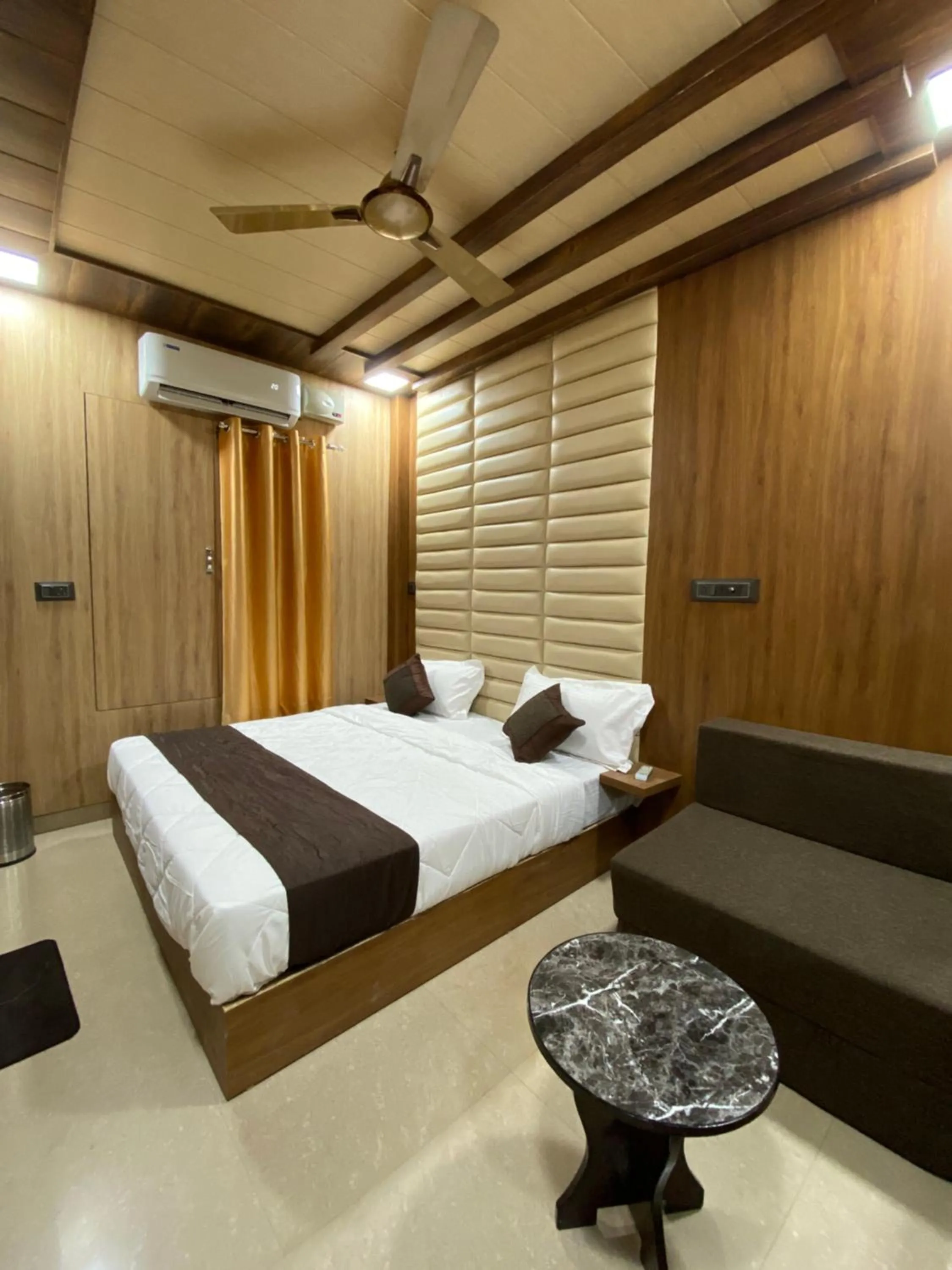 Bed in Hotel Prince Palace