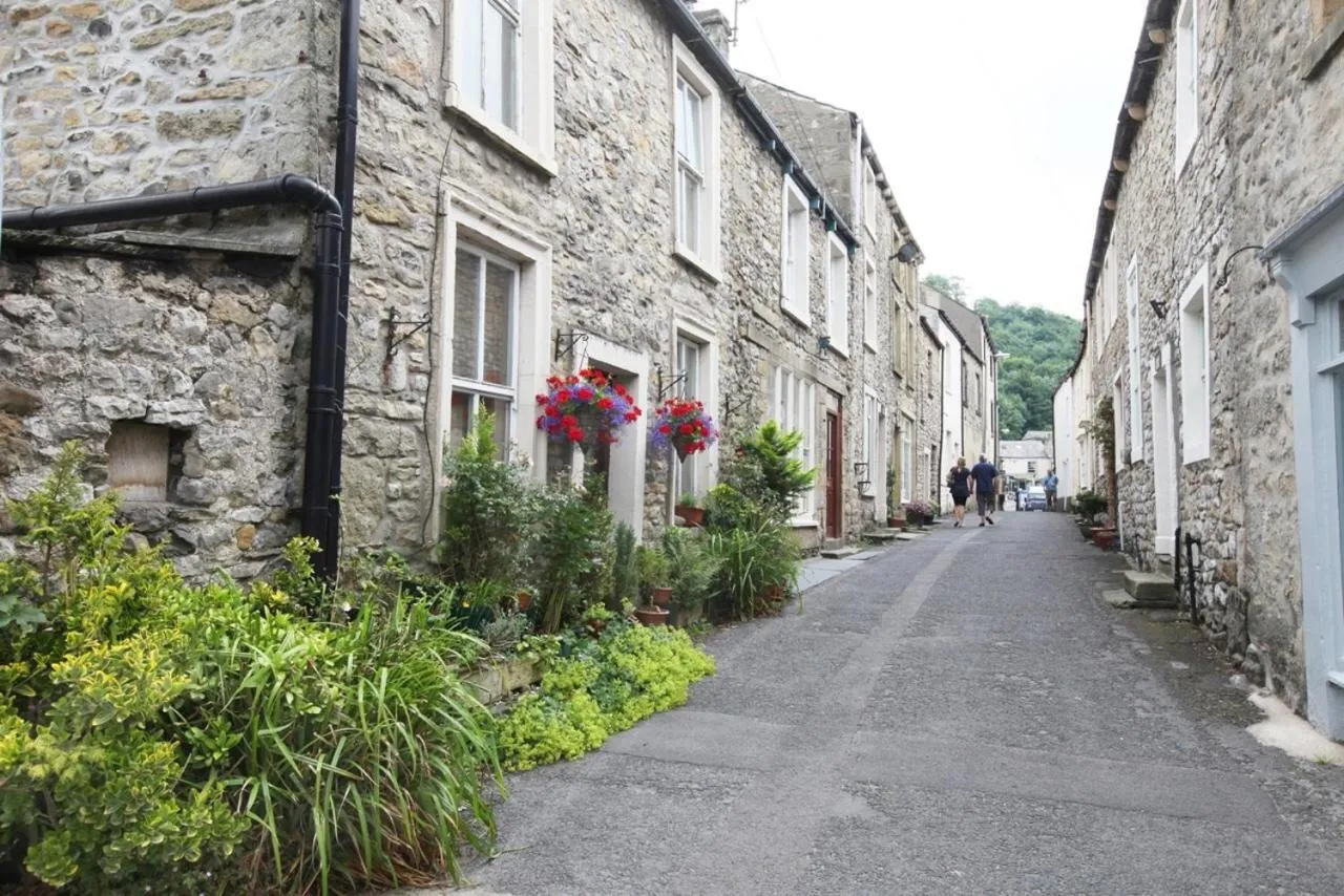 Day in Linton Court Coach House