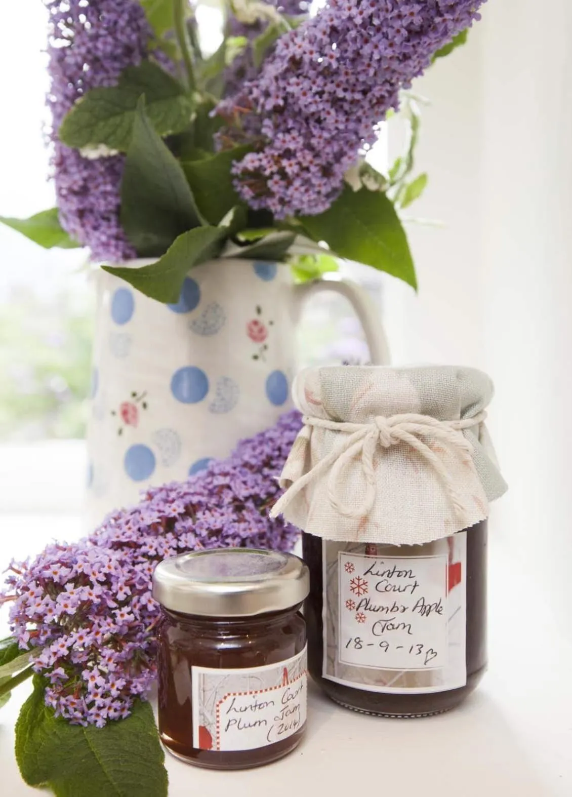 Non alcoholic drinks in Linton Court Coach House