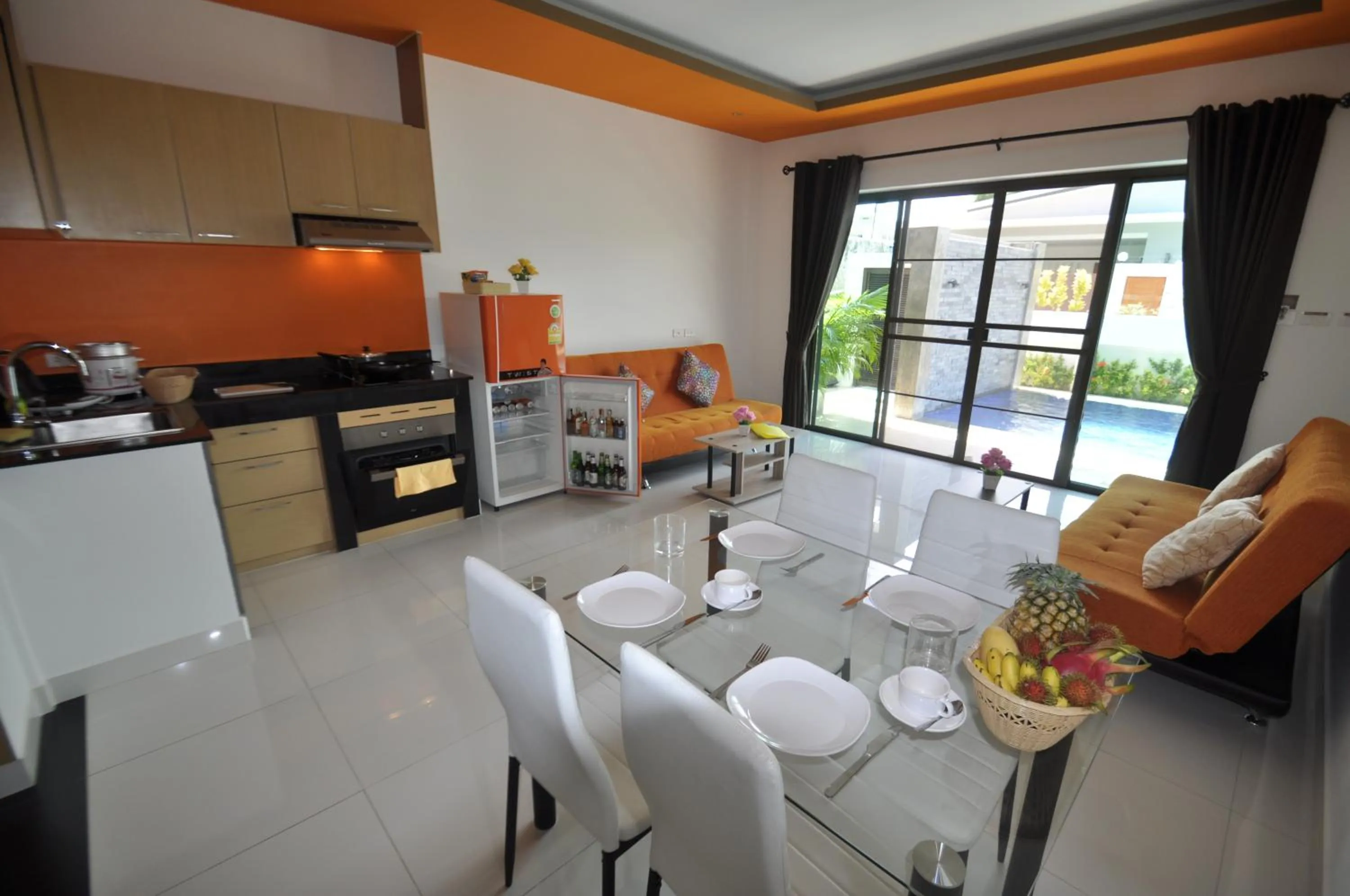 Kitchen or kitchenette in Duangjai Residence, Rooms & Apartments