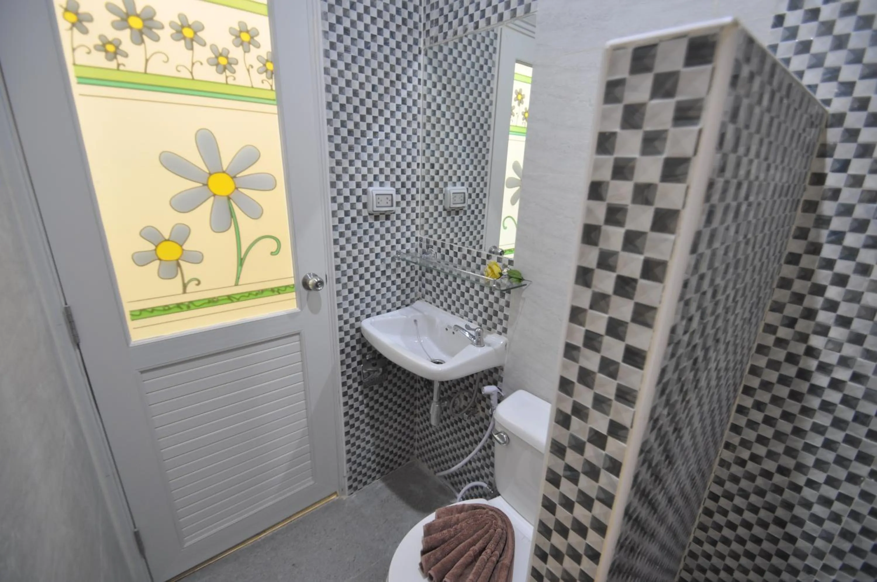 Bathroom in Duangjai Residence, Rooms & Apartments