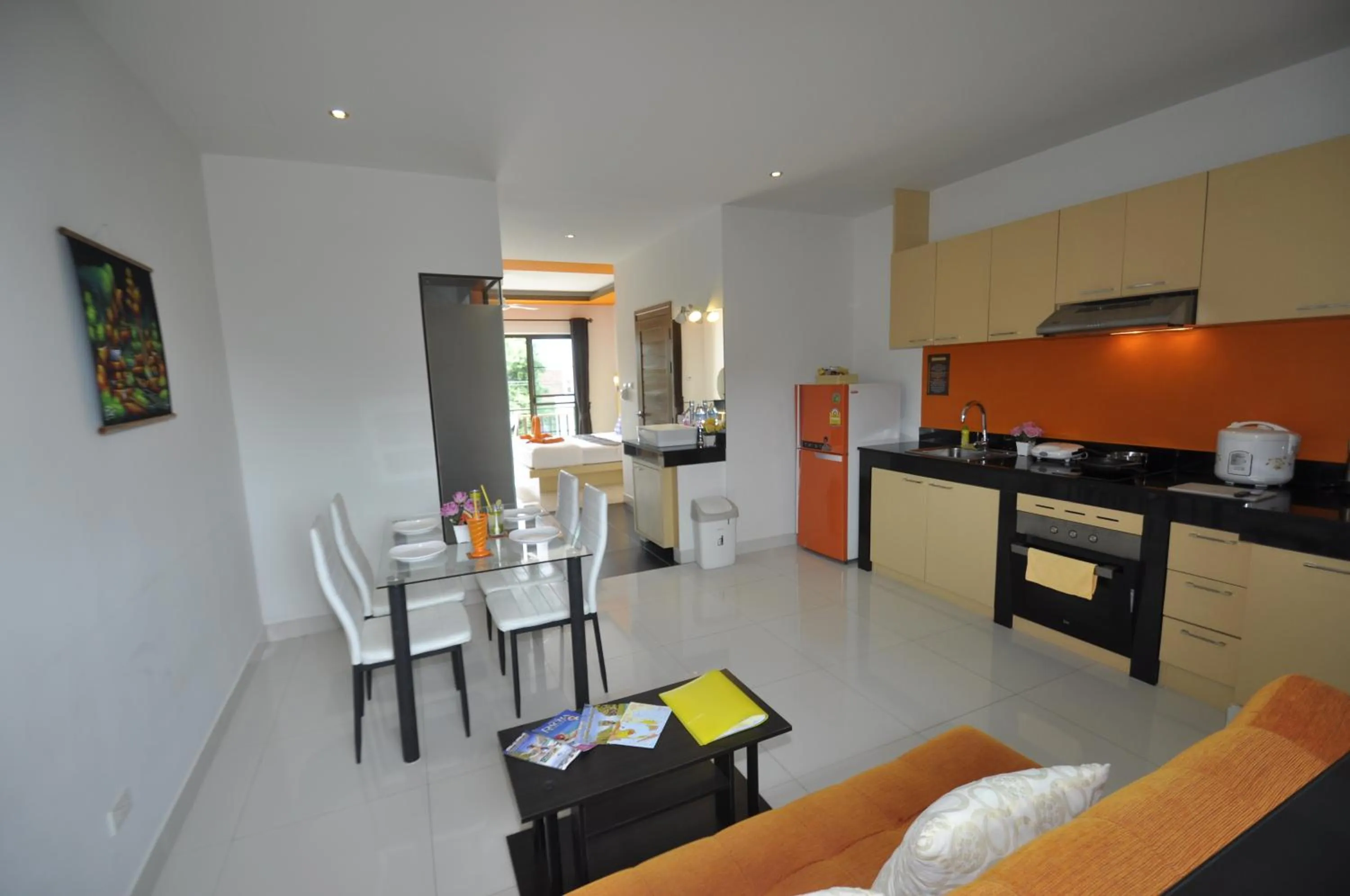 Kitchen or kitchenette in Duangjai Residence, Rooms & Apartments