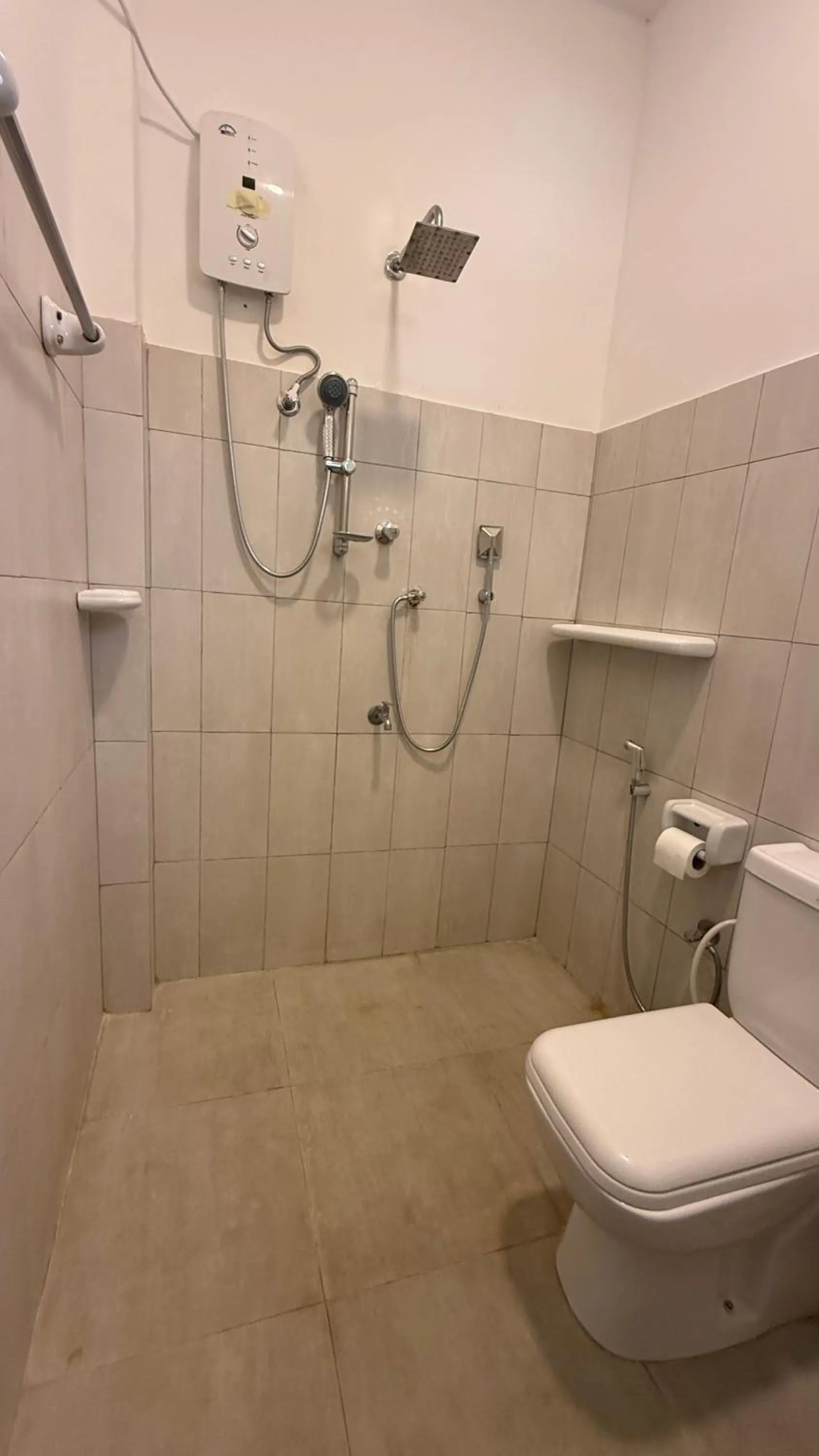 Shower in Eolie Weligama