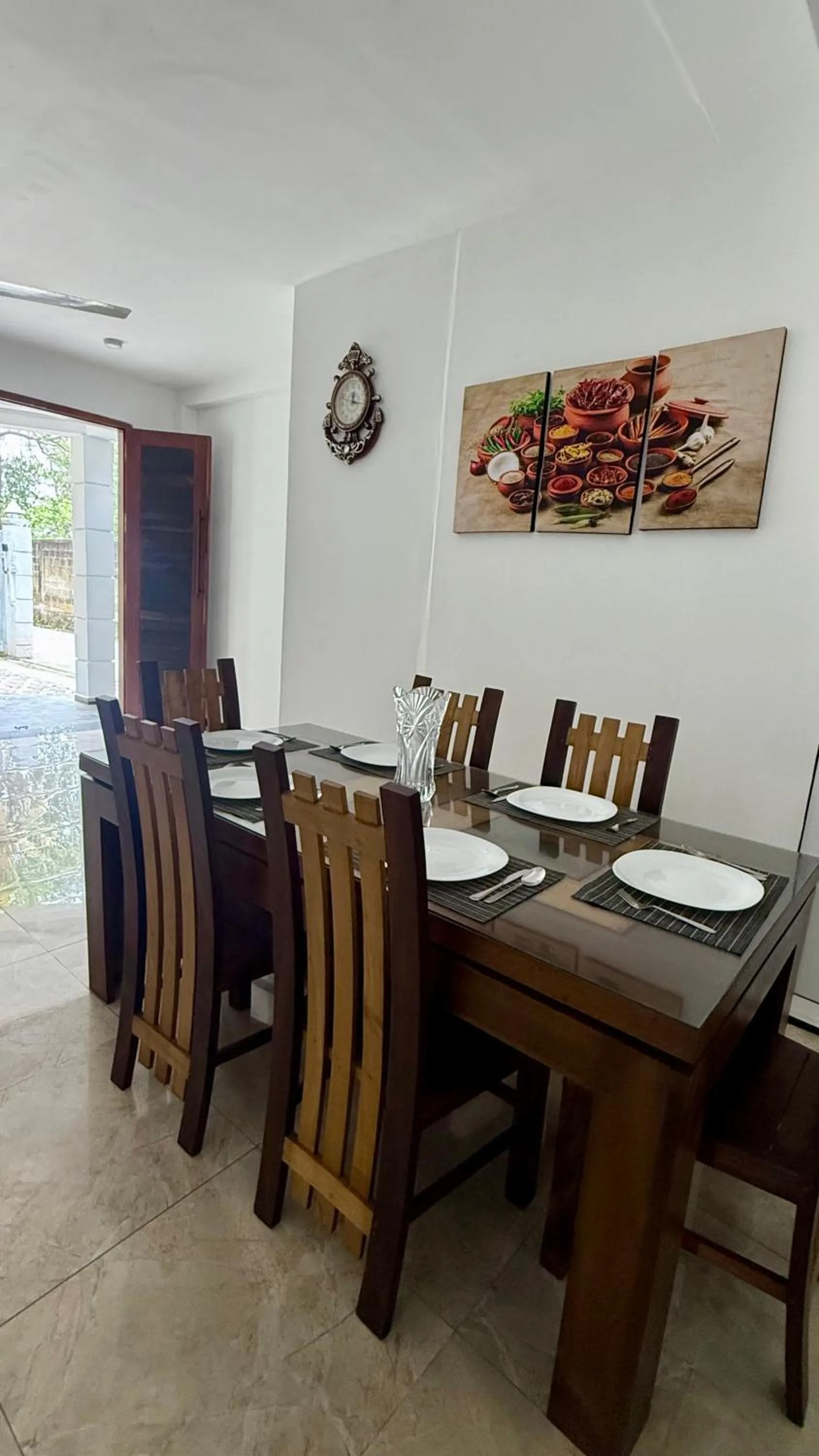 Dining area in Eolie Weligama