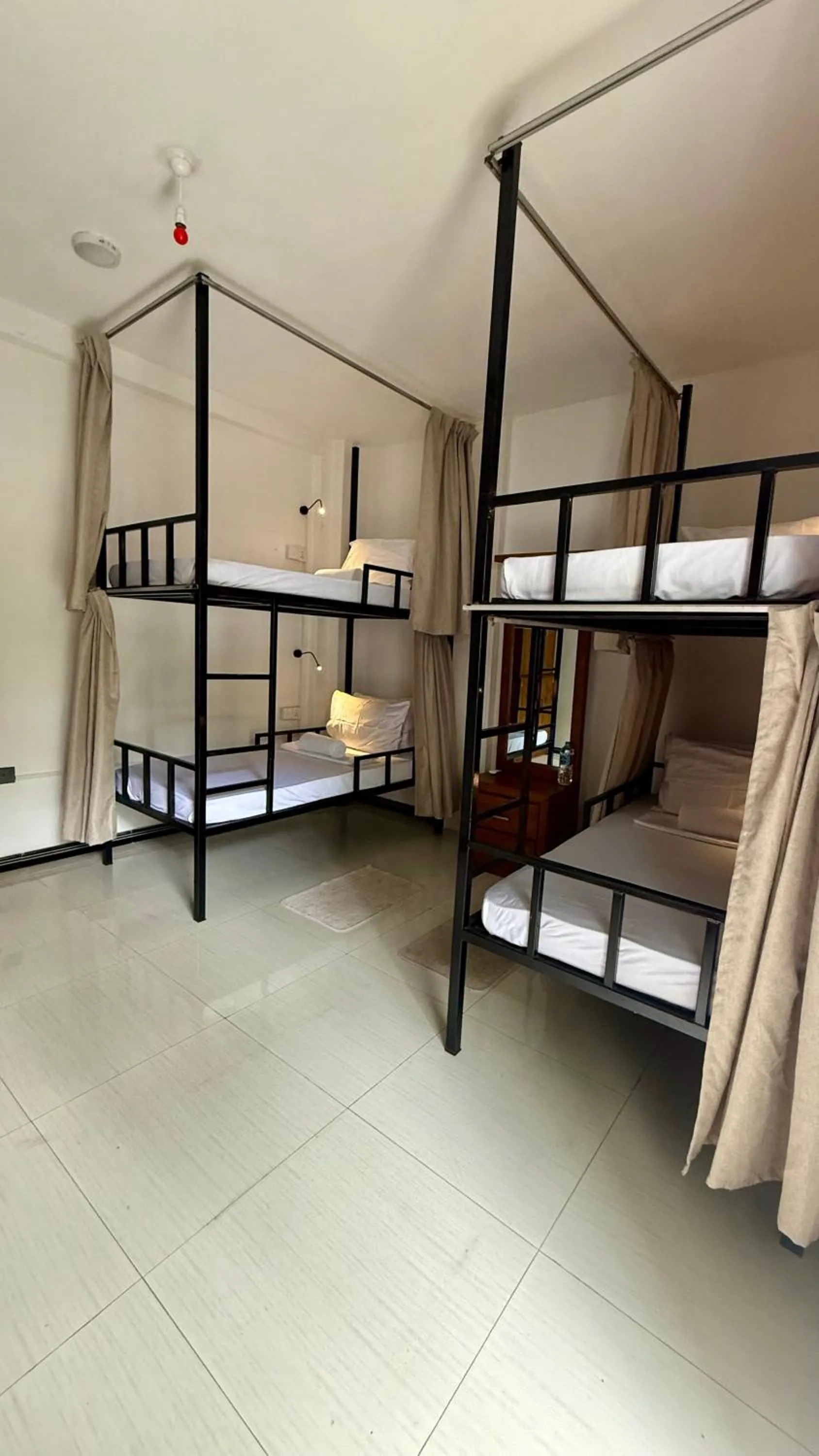 bunk bed in Eolie Weligama