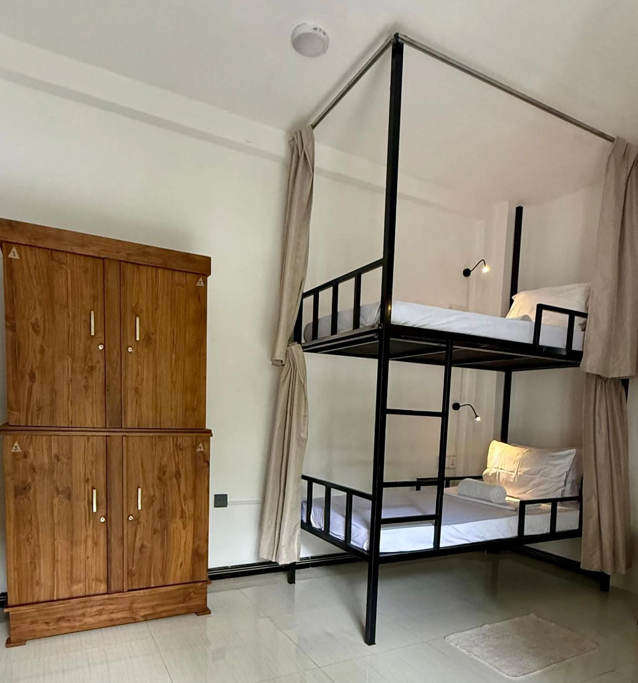 bunk bed in Eolie Weligama