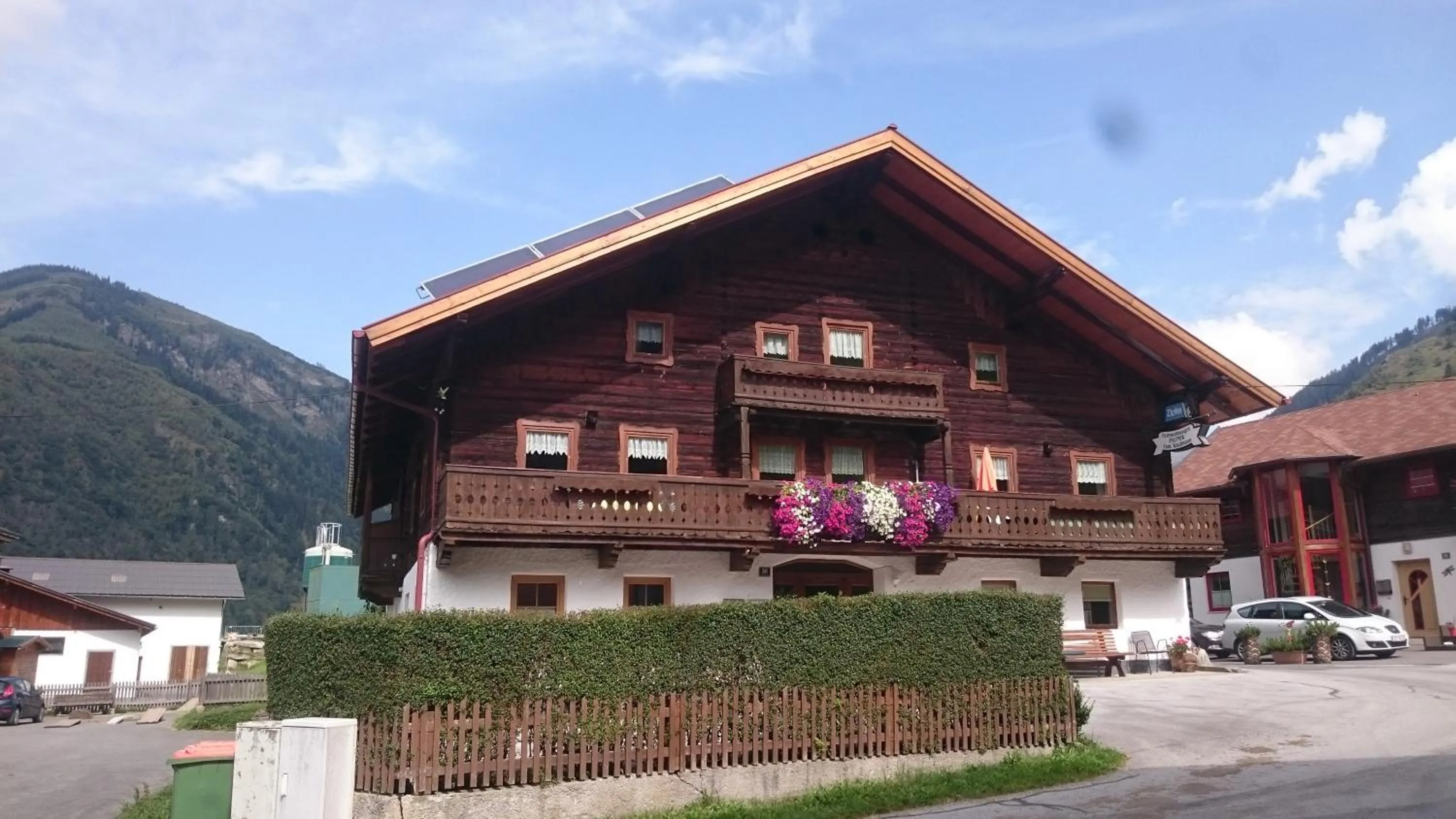 Facade/entrance in Palfner