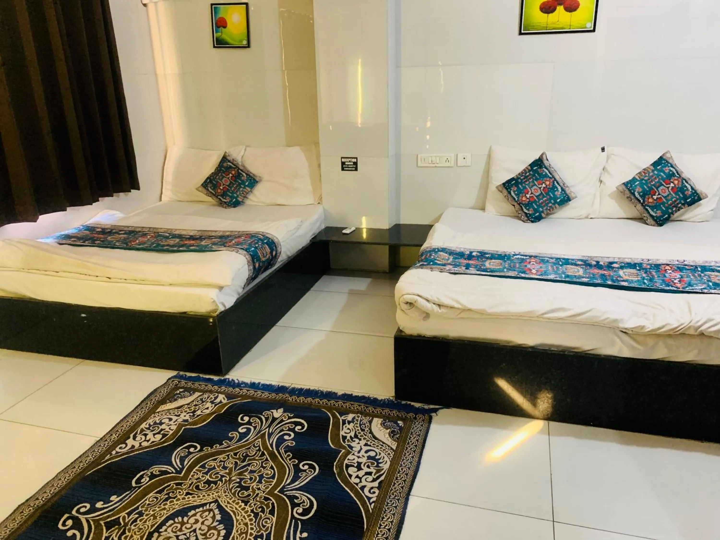 Bed in Hotel Churu Palace