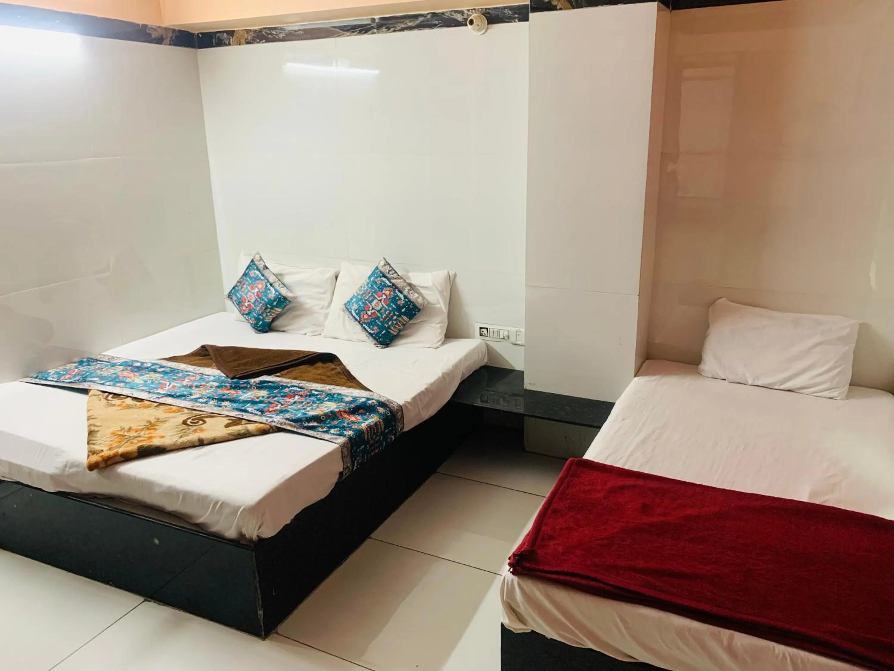 Bed in Hotel Churu Palace