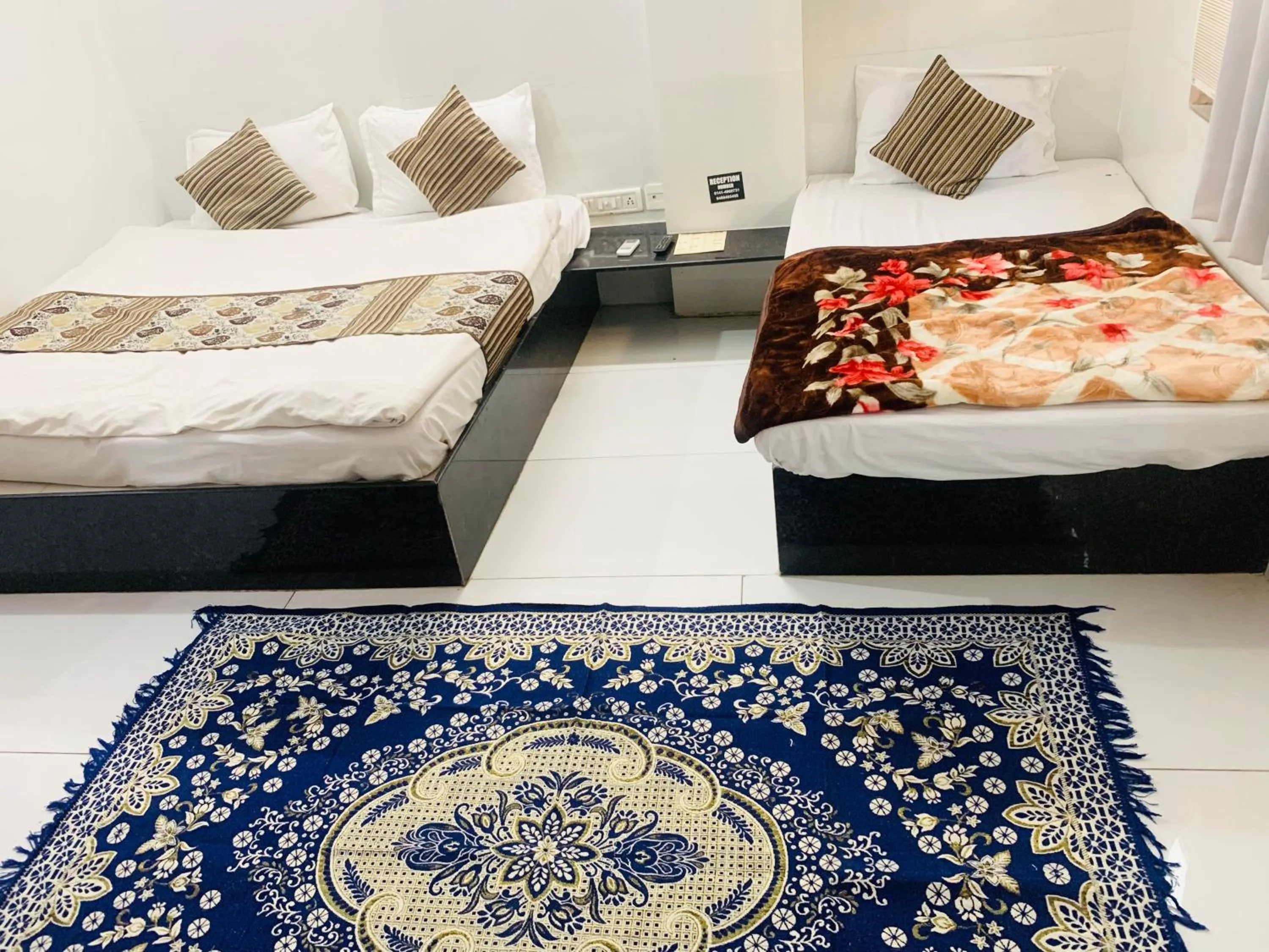Bed in Hotel Churu Palace