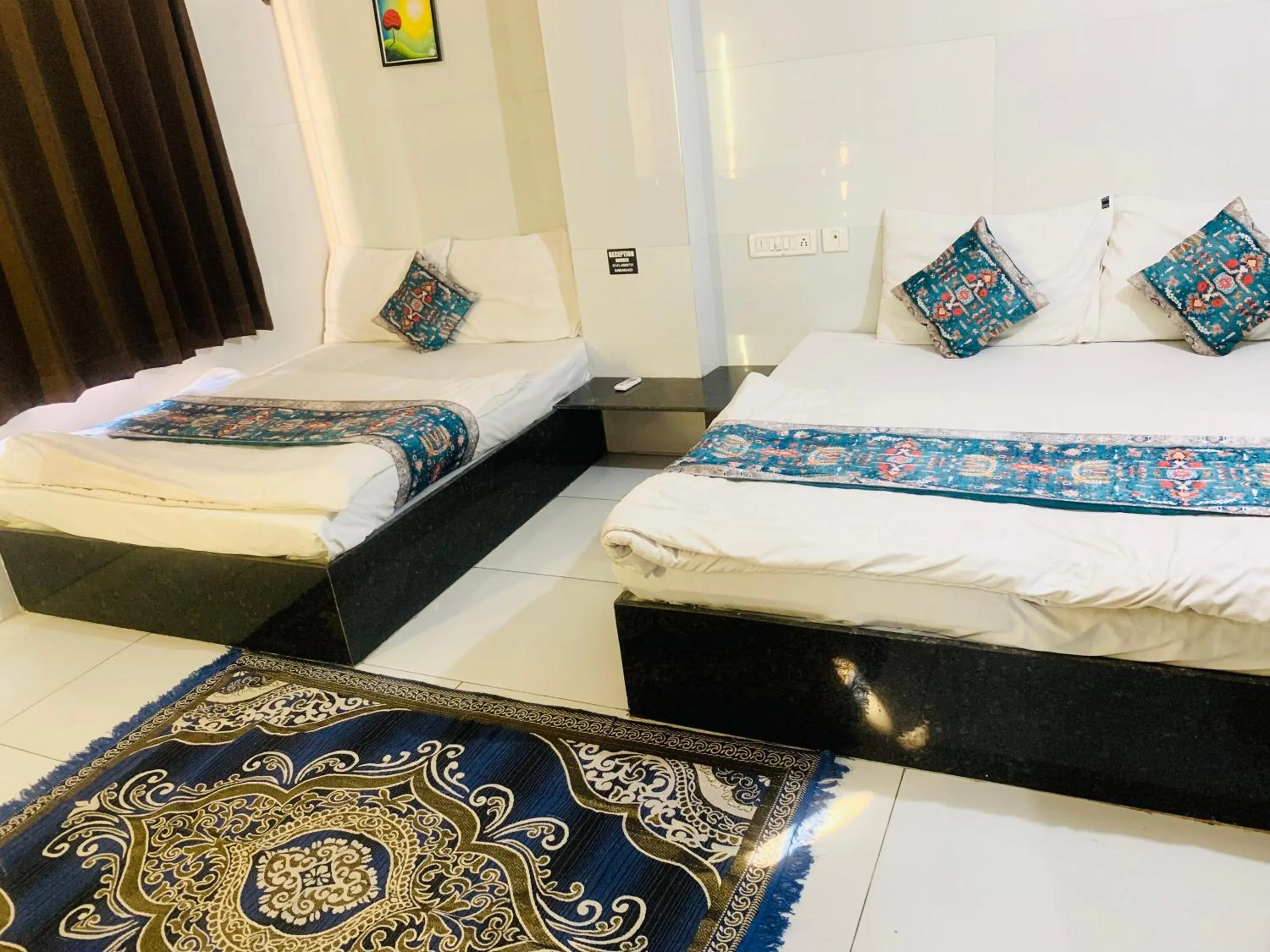 Bed in Hotel Churu Palace