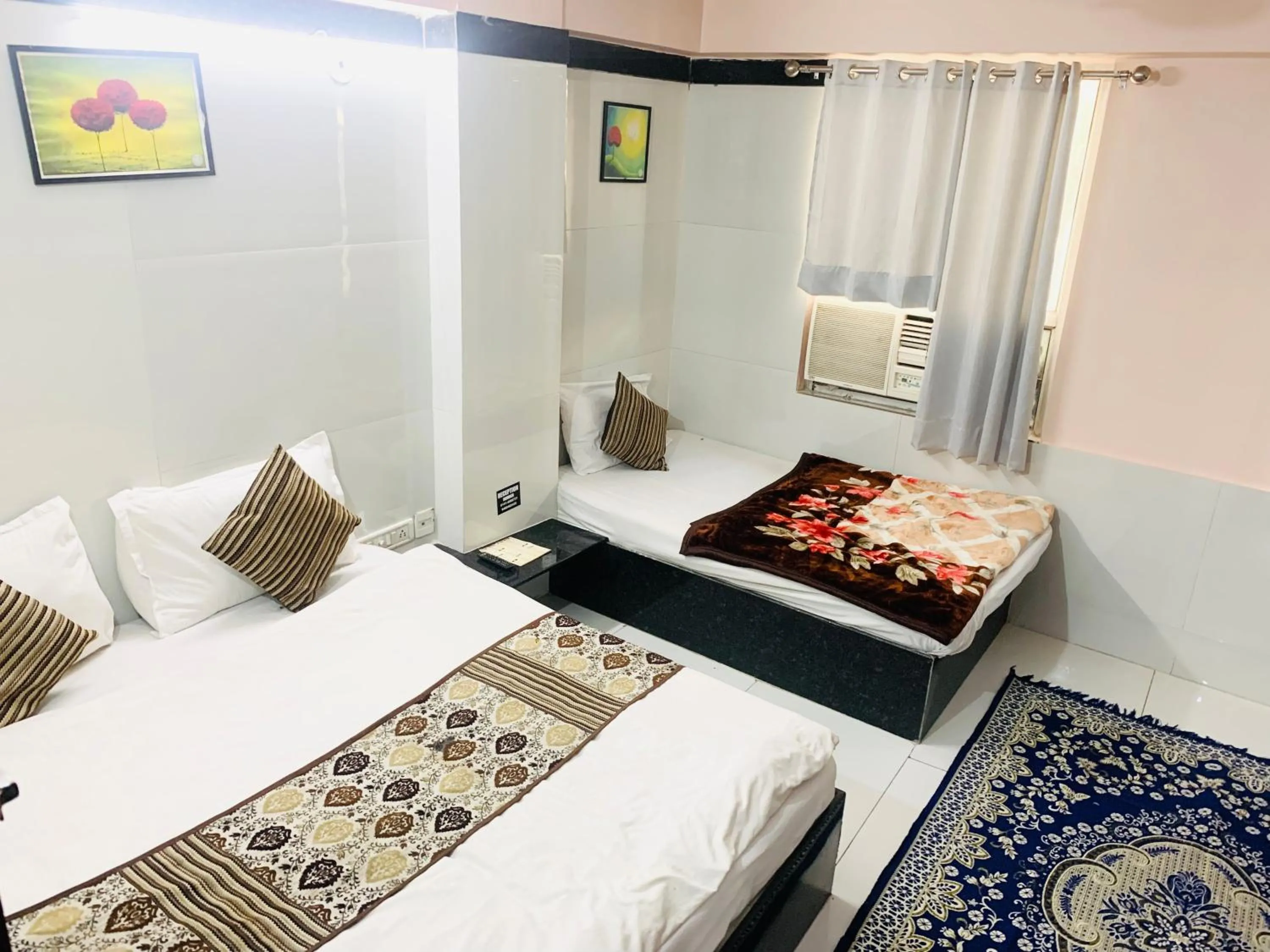 Bed in Hotel Churu Palace