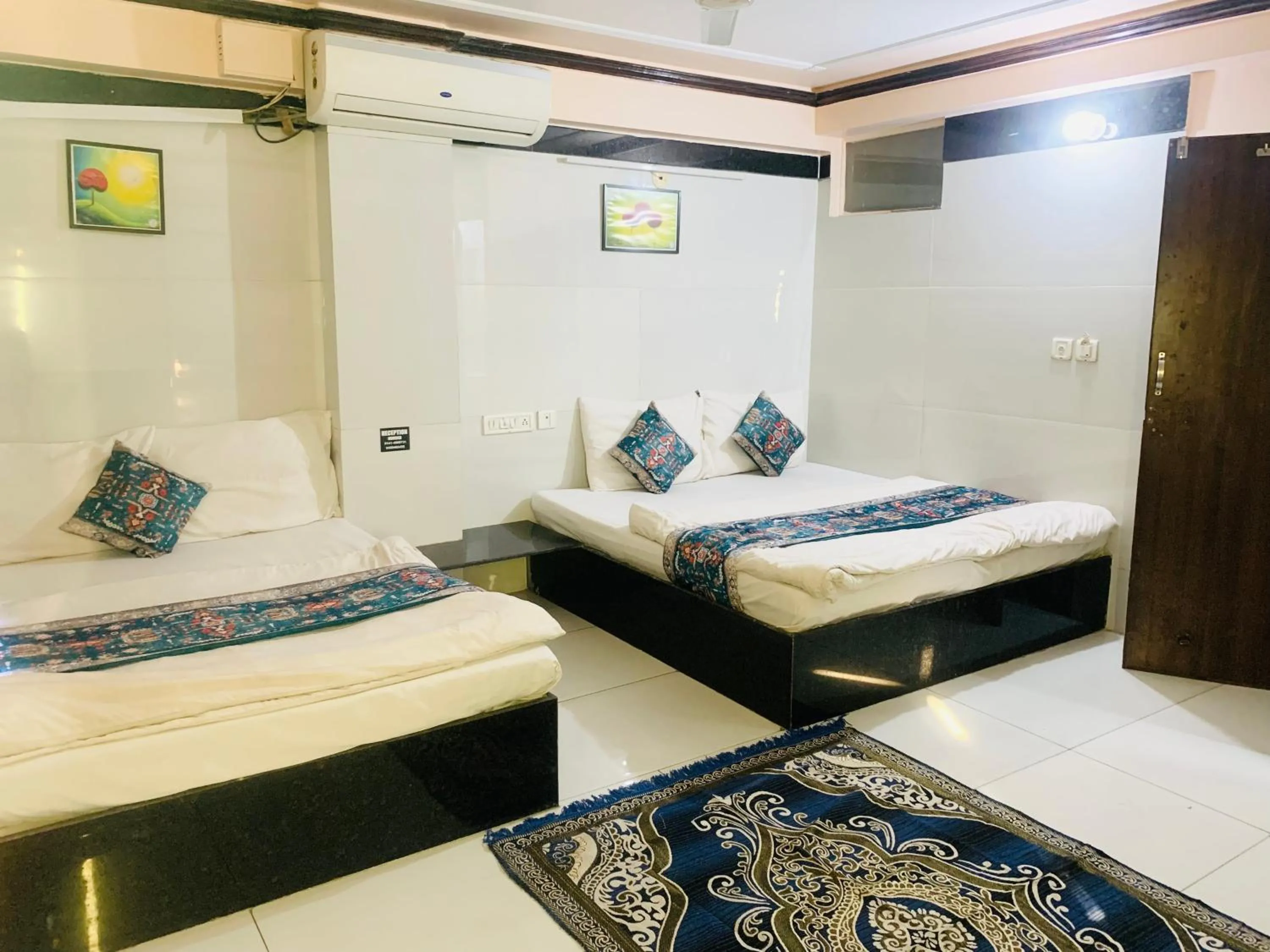 Bed in Hotel Churu Palace