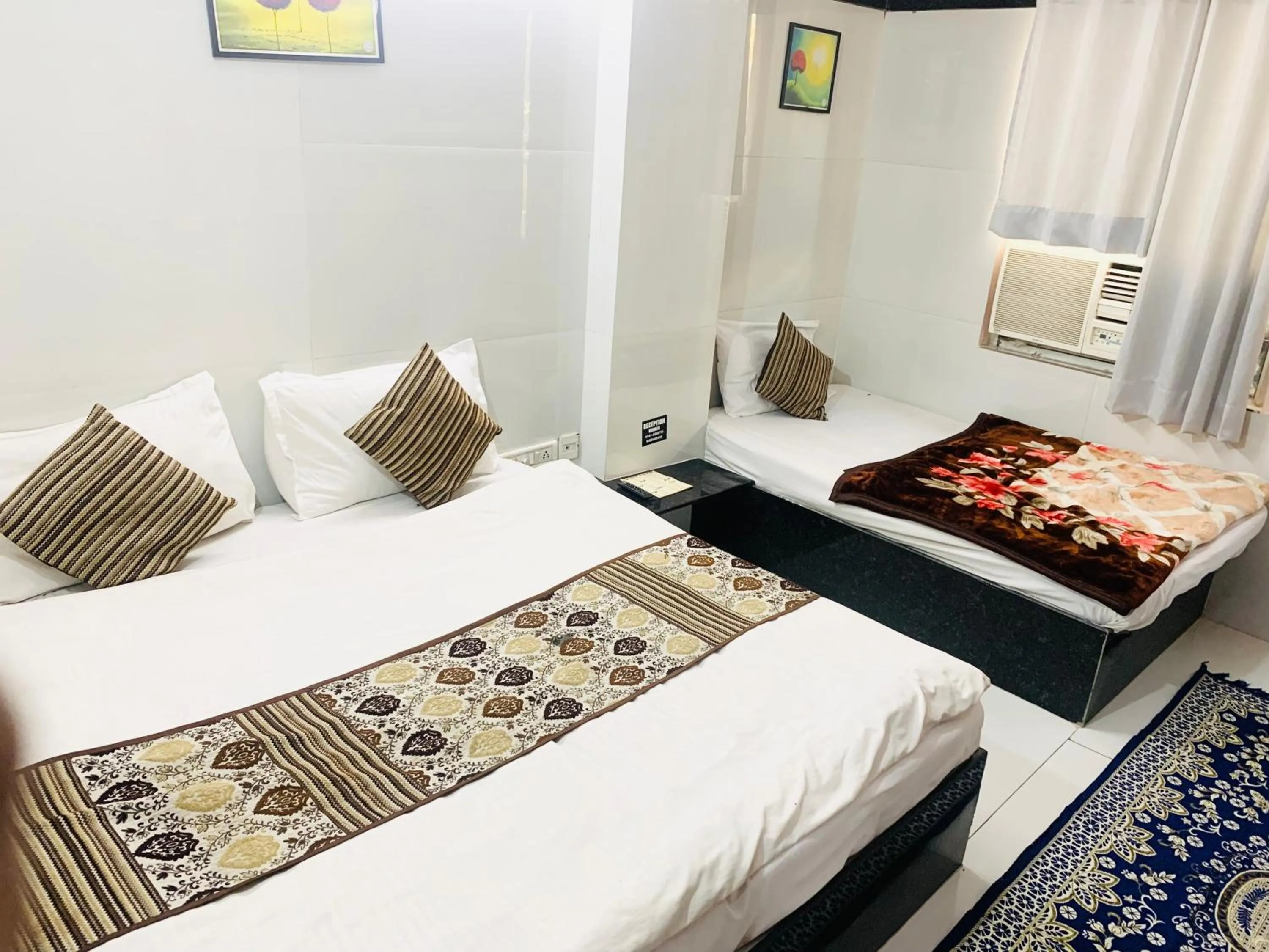 Bed in Hotel Churu Palace