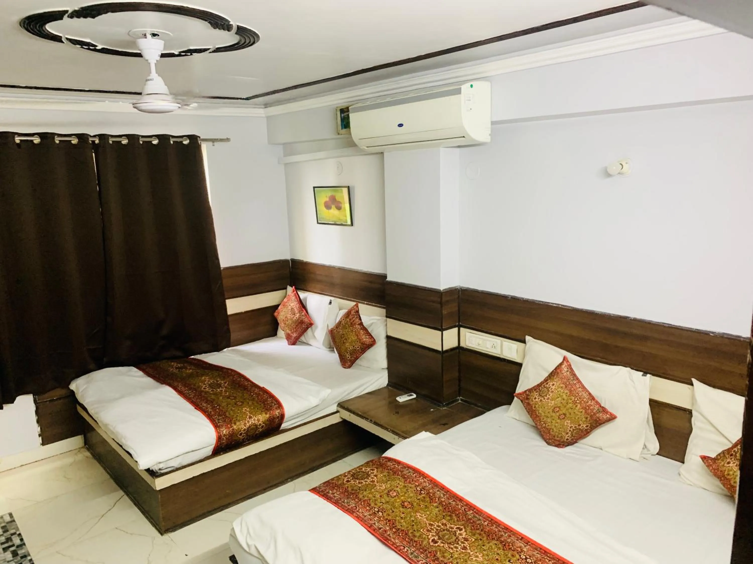 Bed in Hotel Churu Palace
