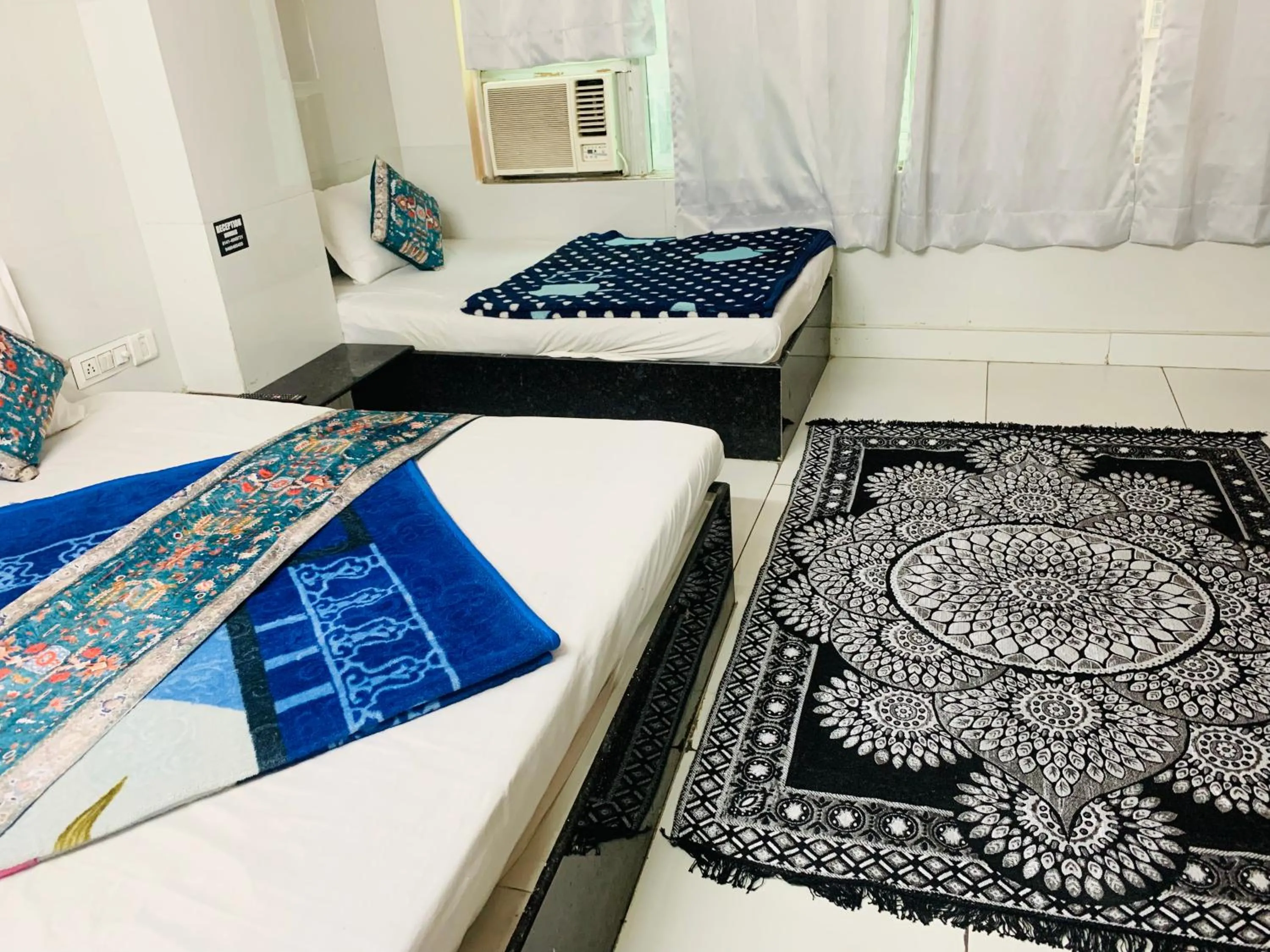 Bed in Hotel Churu Palace