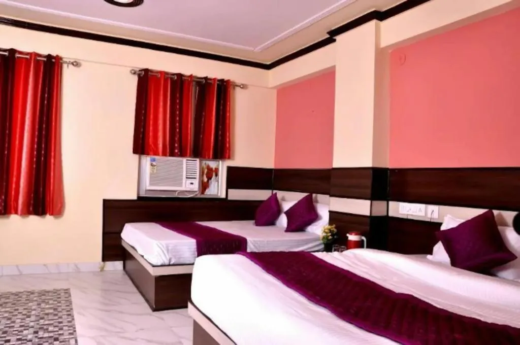 Bed in Hotel Churu Palace