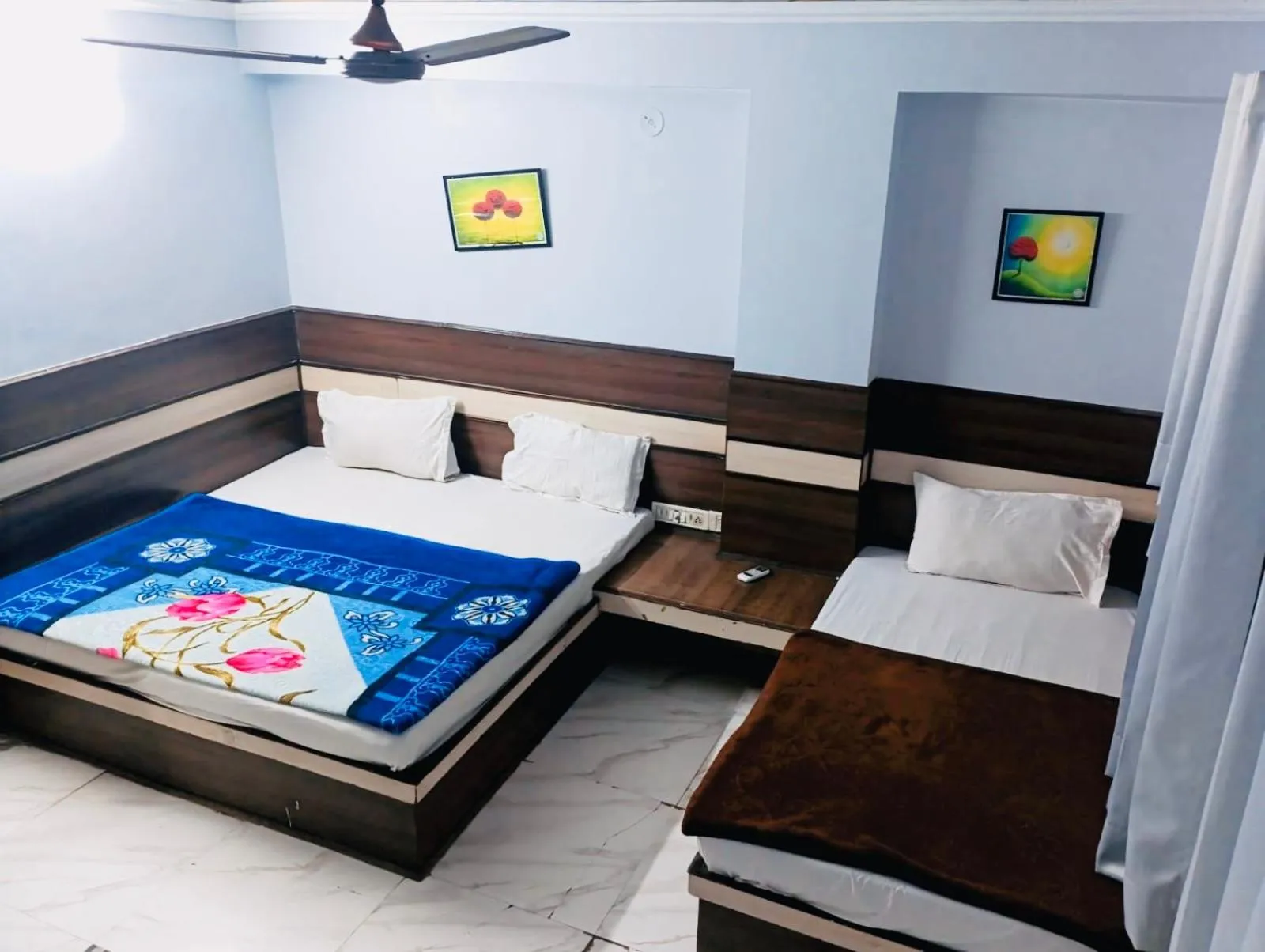 Bed in Hotel Churu Palace