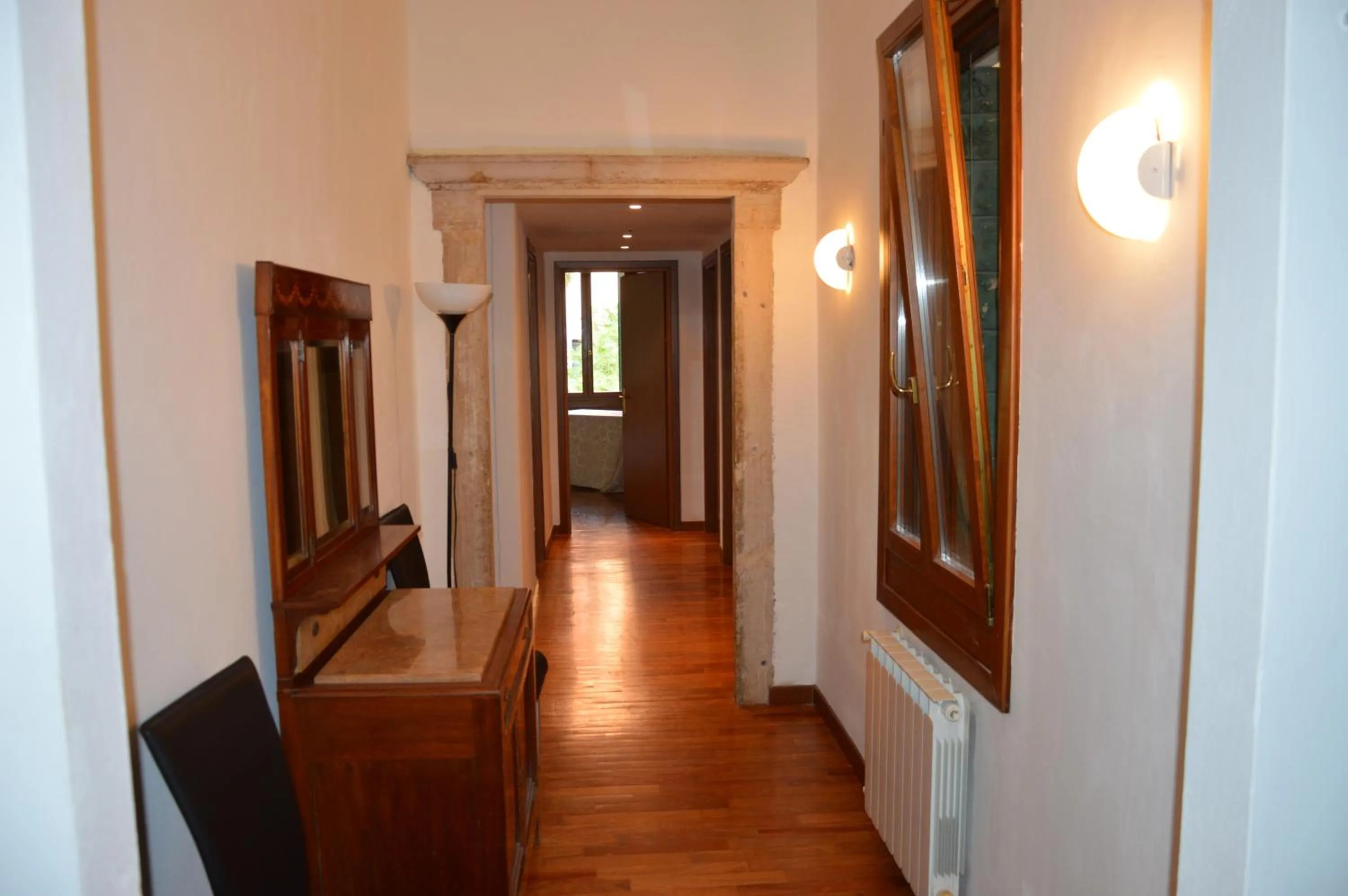 Area and facilities in Dorso Duro Apartment