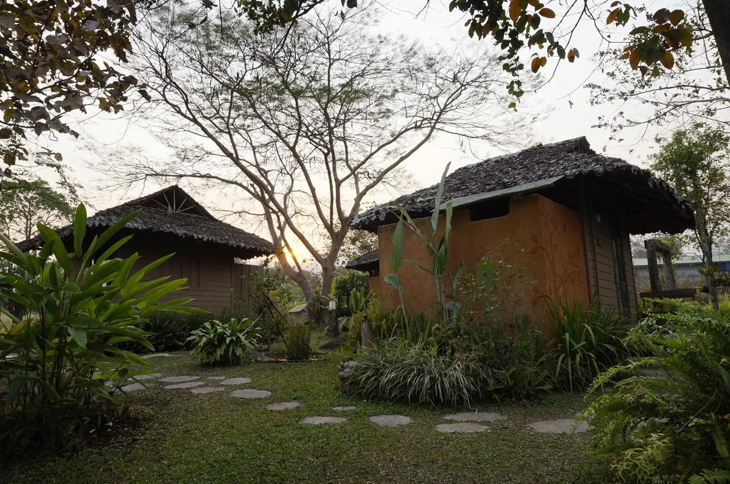 Property building in Bannamhoo Bungalows