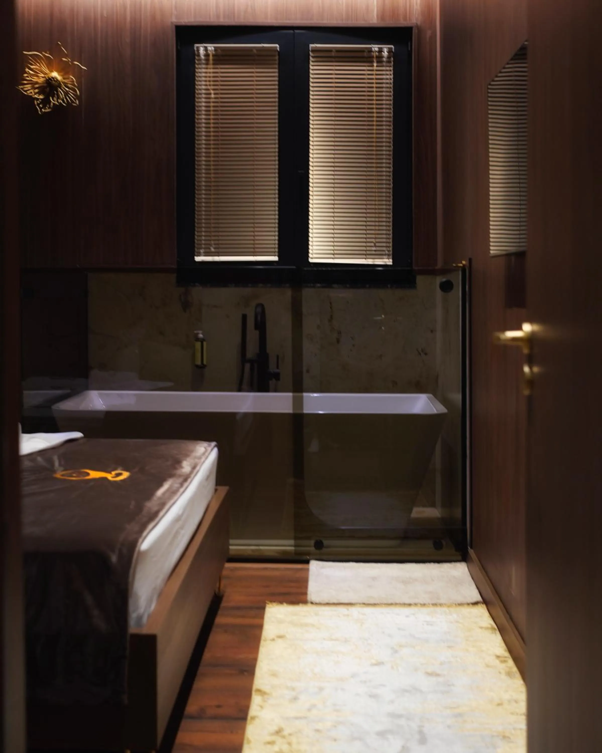 Bed in The HH Point