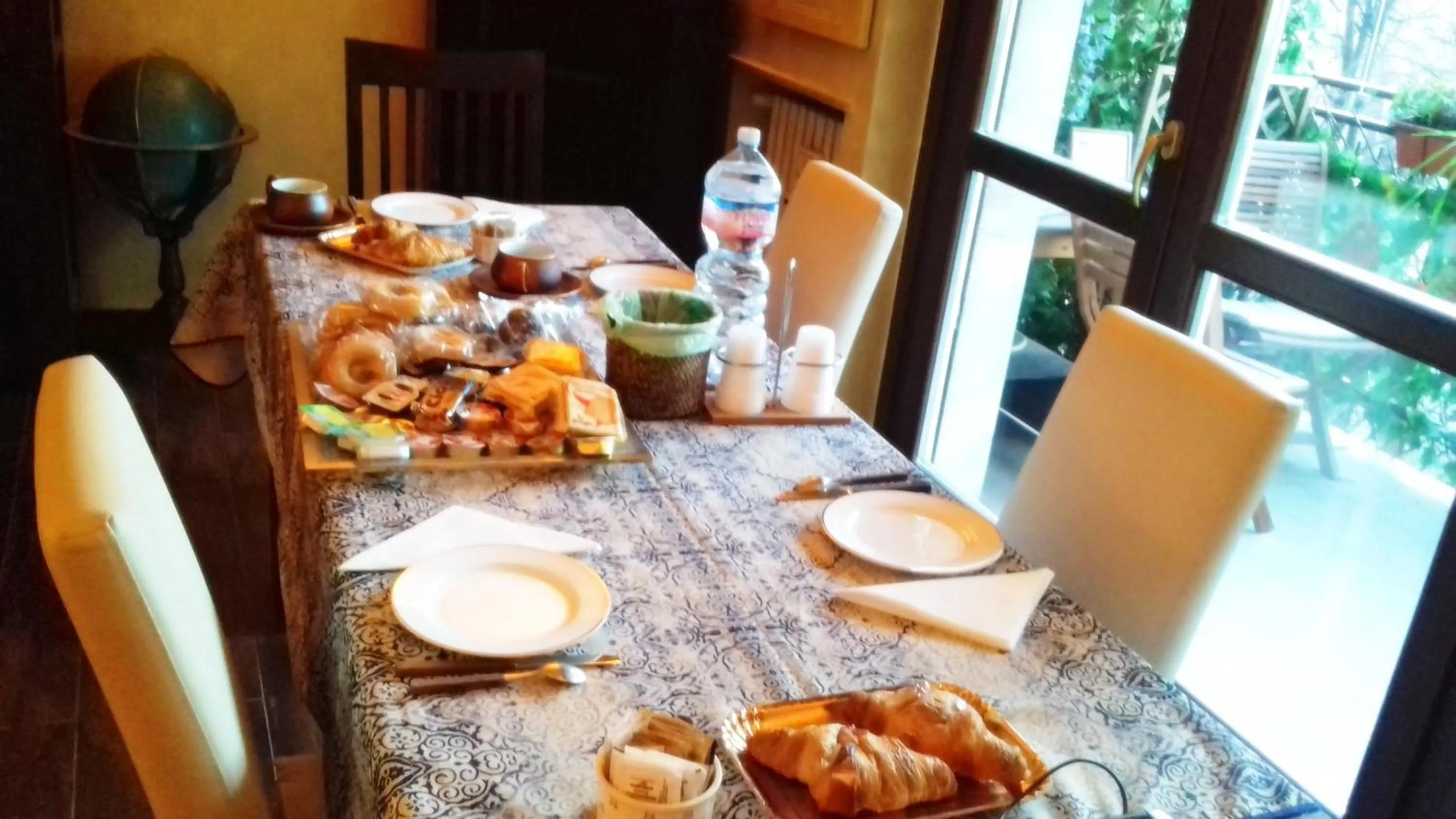 Communal lounge/ TV room in Bed & Breakfast A San Siro 75