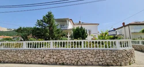 Villa Rab Robert