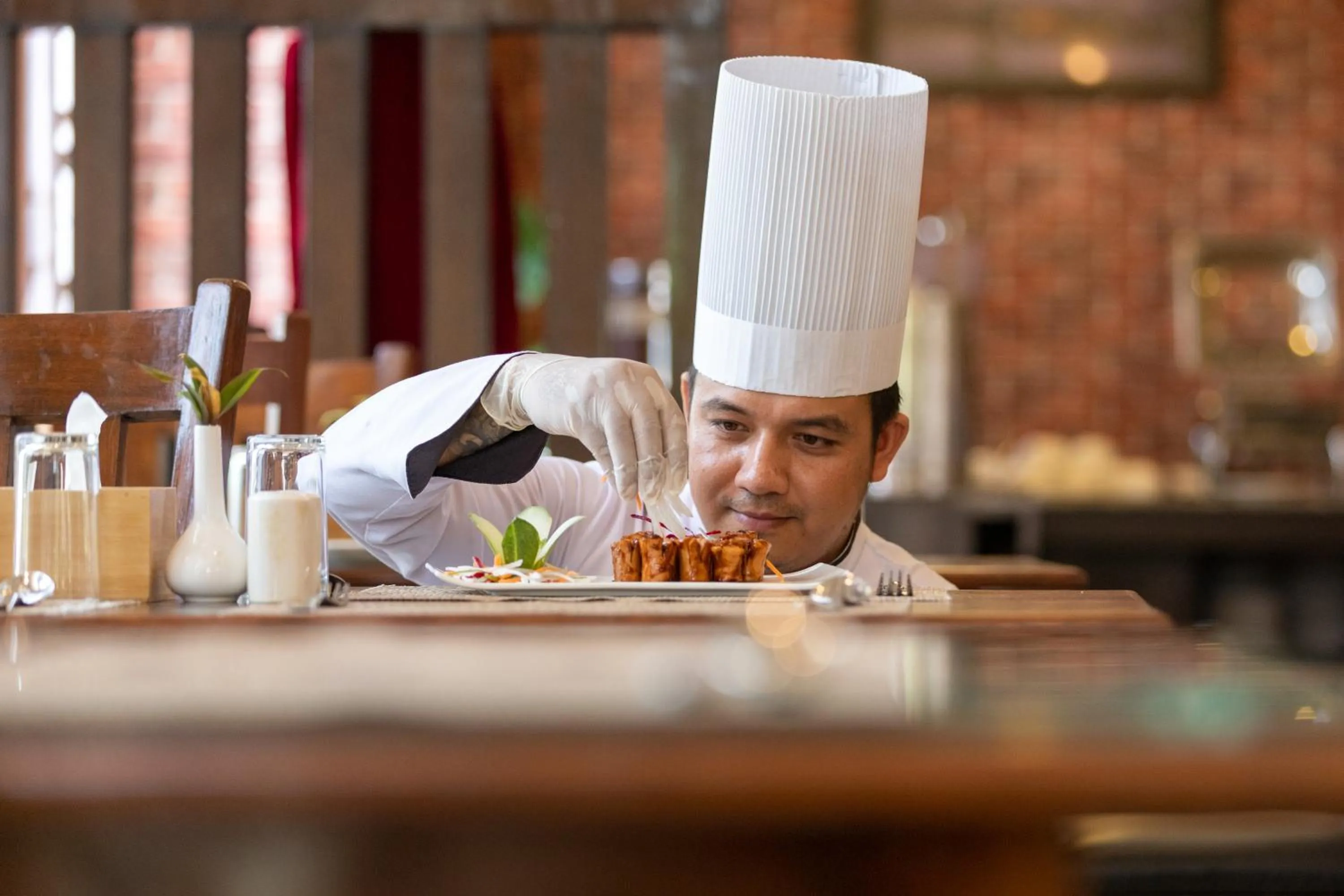 Staff in Dreamland Gold Resort & Hotel