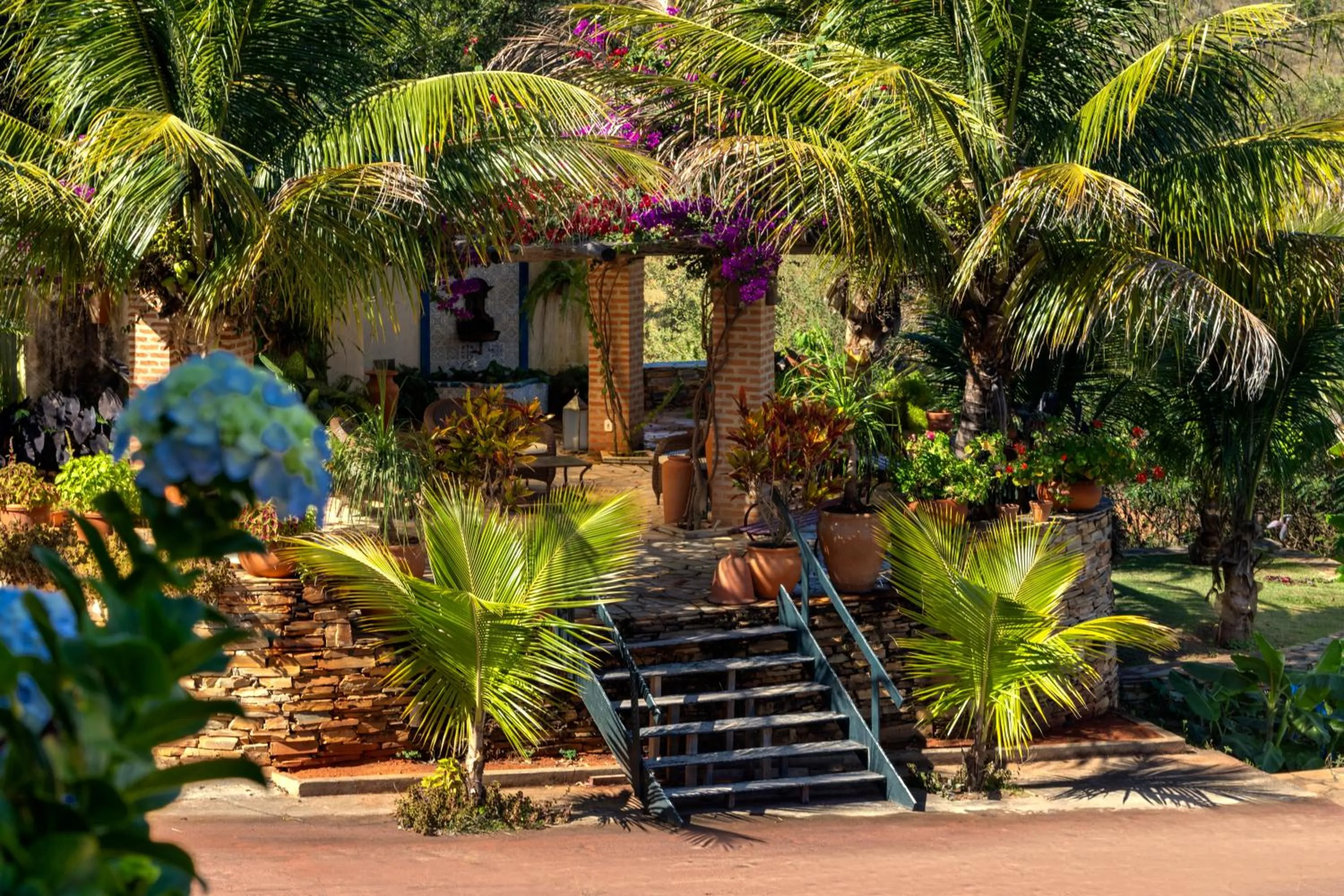 Garden in BellaMinas Pousada