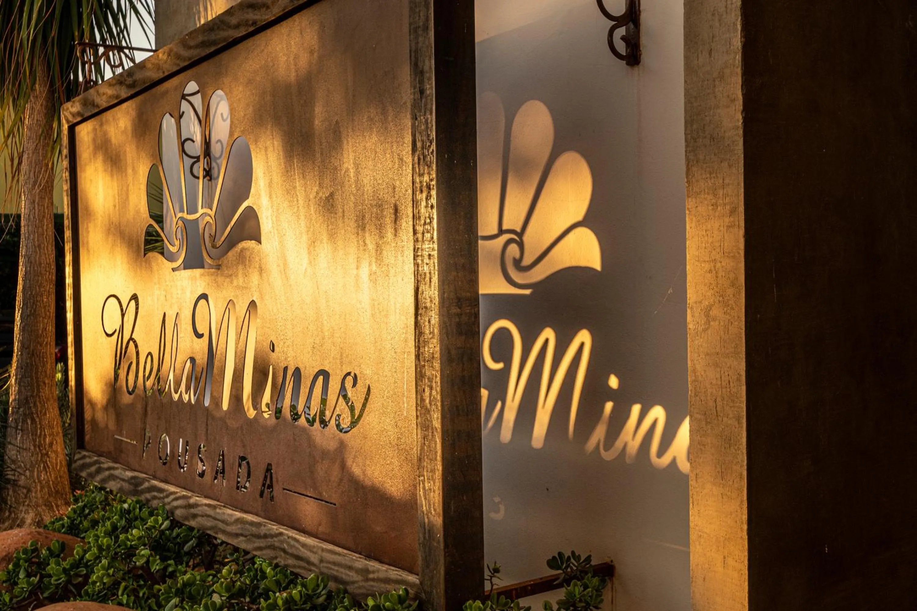 Logo/Certificate/Sign in BellaMinas Pousada