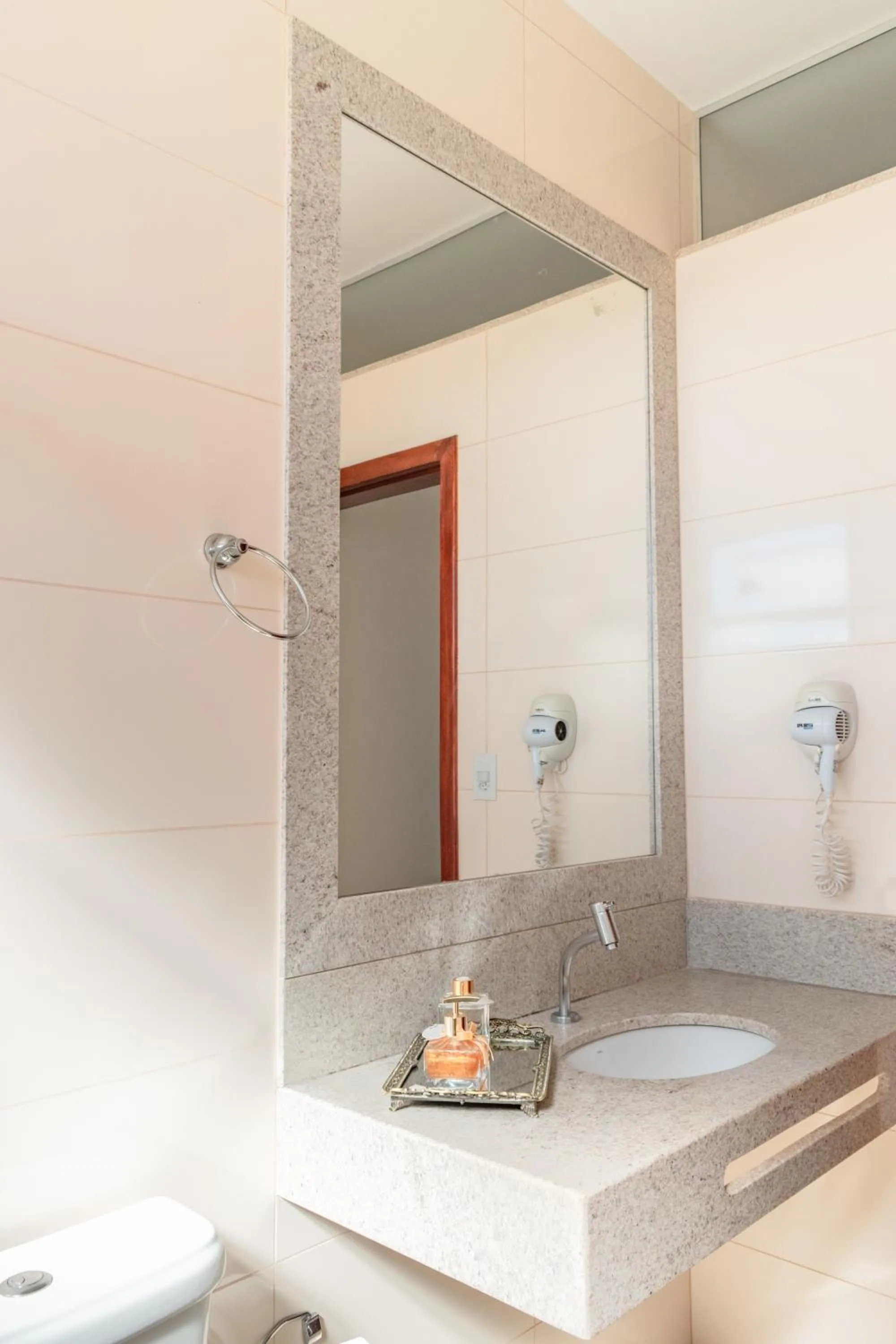 Bathroom in BellaMinas Pousada