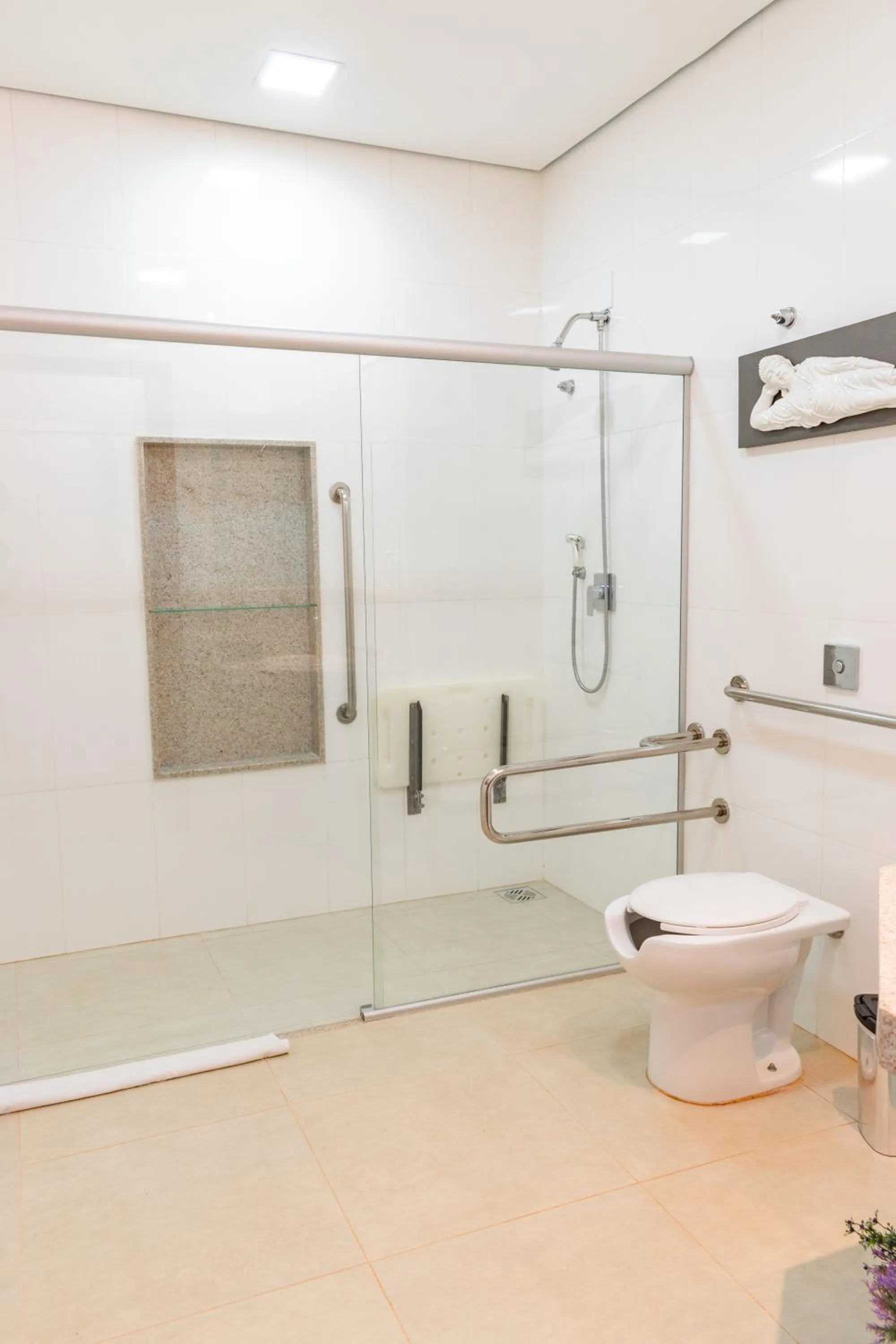 Bathroom in BellaMinas Pousada