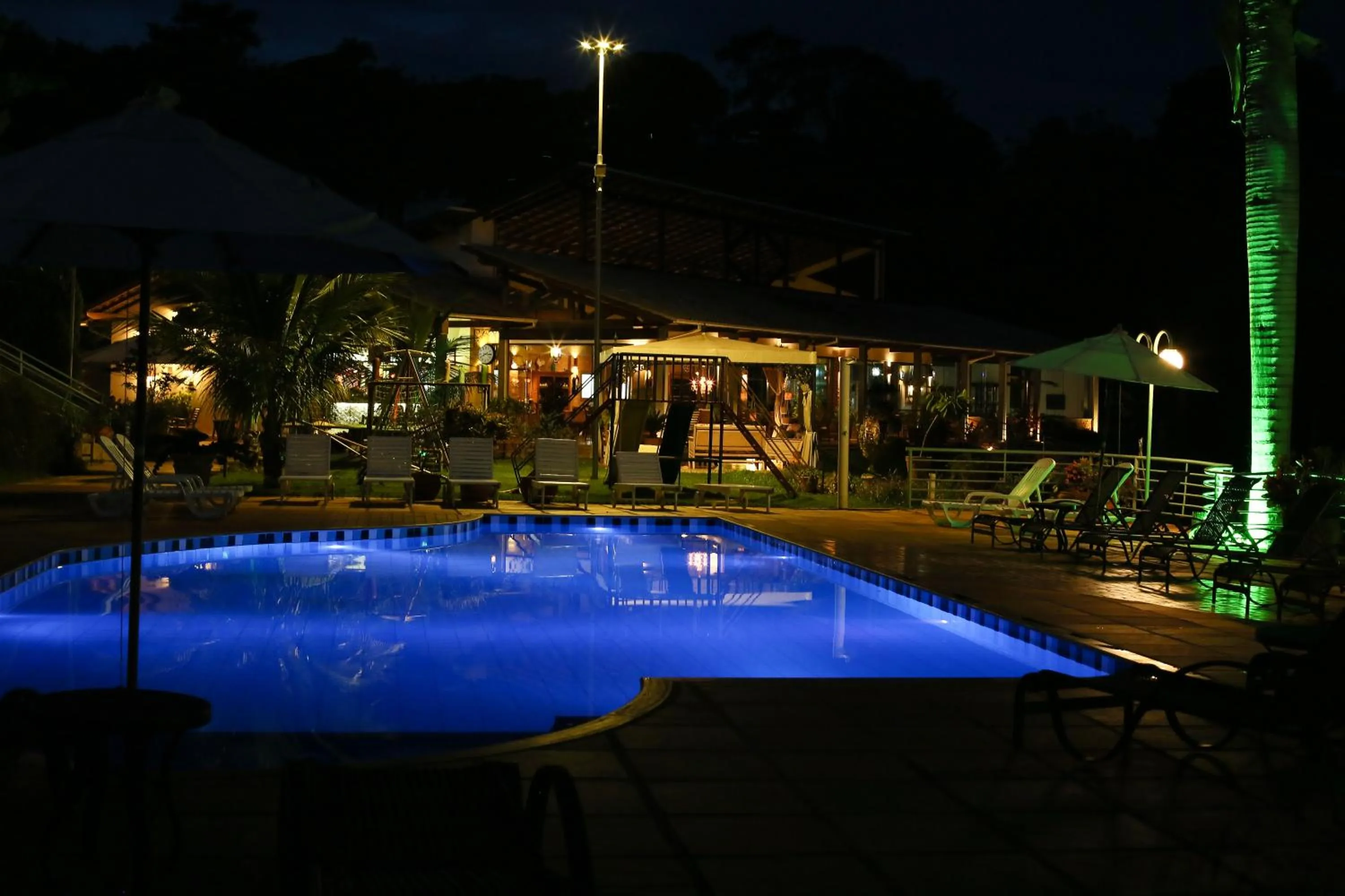 Swimming pool in BellaMinas Pousada