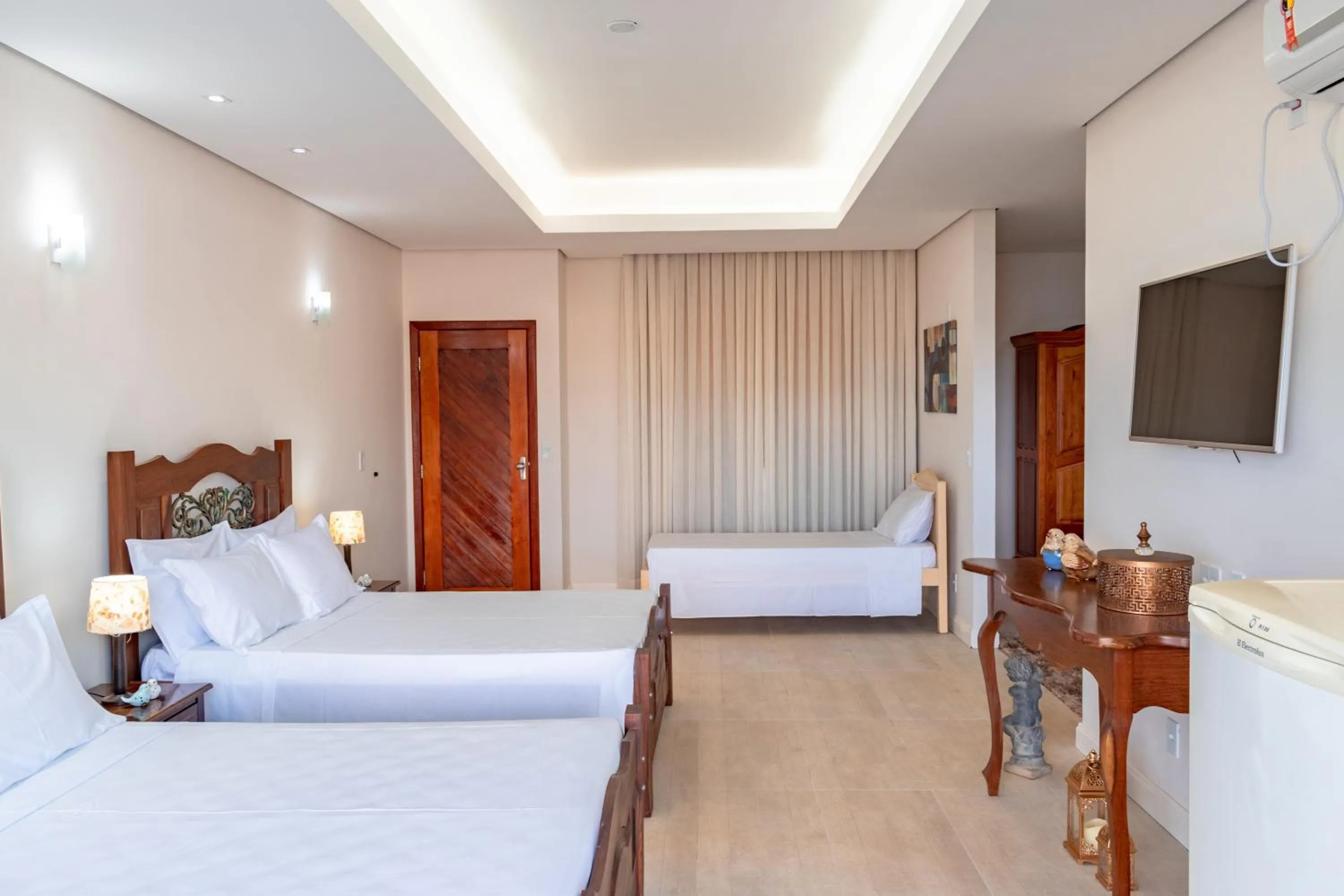 Photo of the whole room, Bed in BellaMinas Pousada