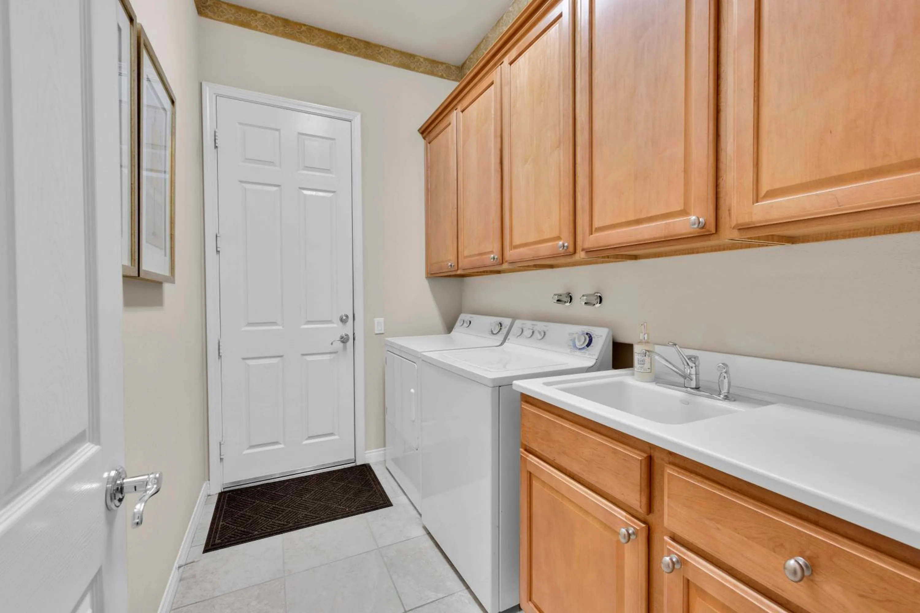 laundry in Desert Fairway Oasis