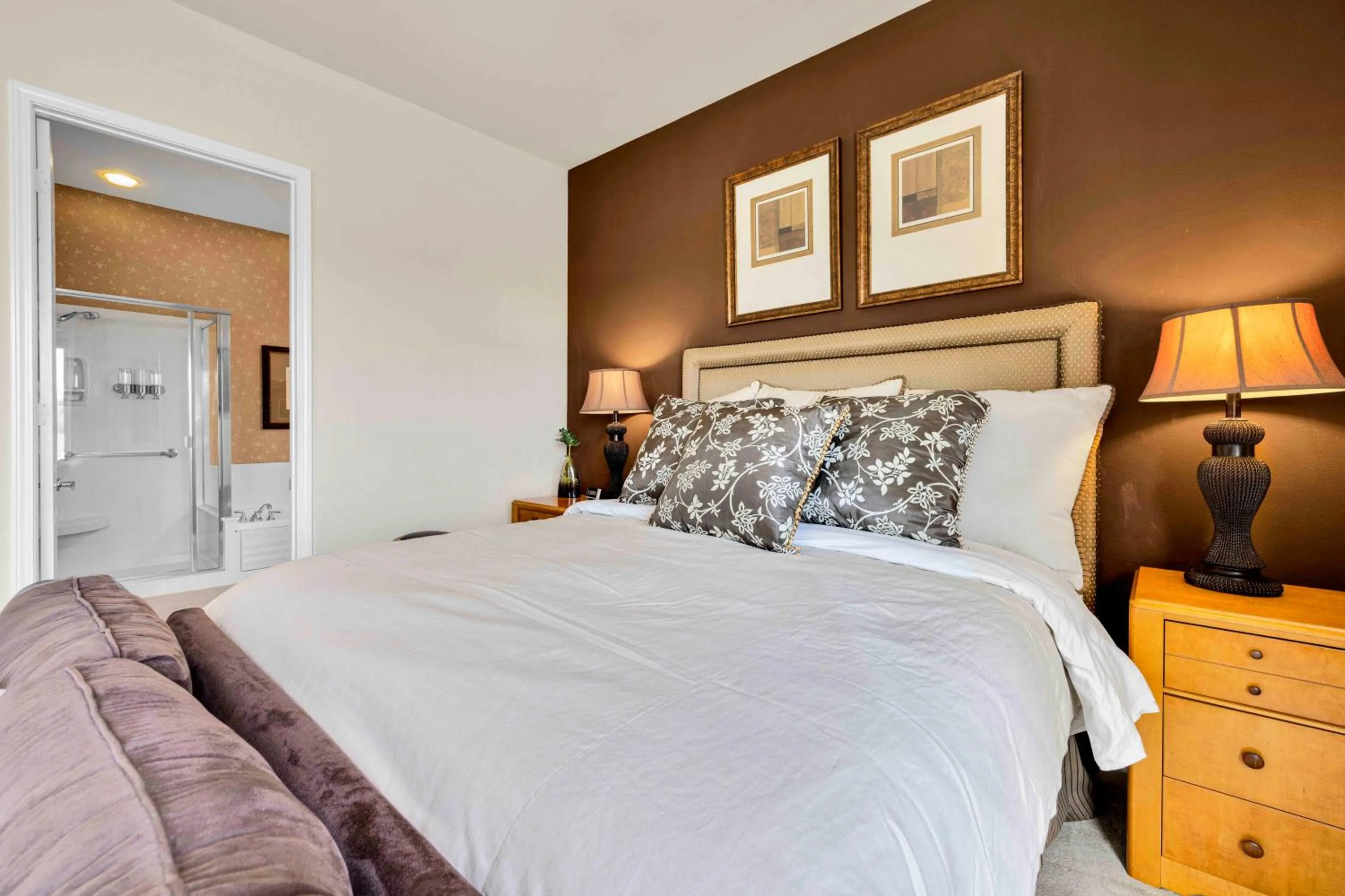 Bed in Desert Fairway Oasis
