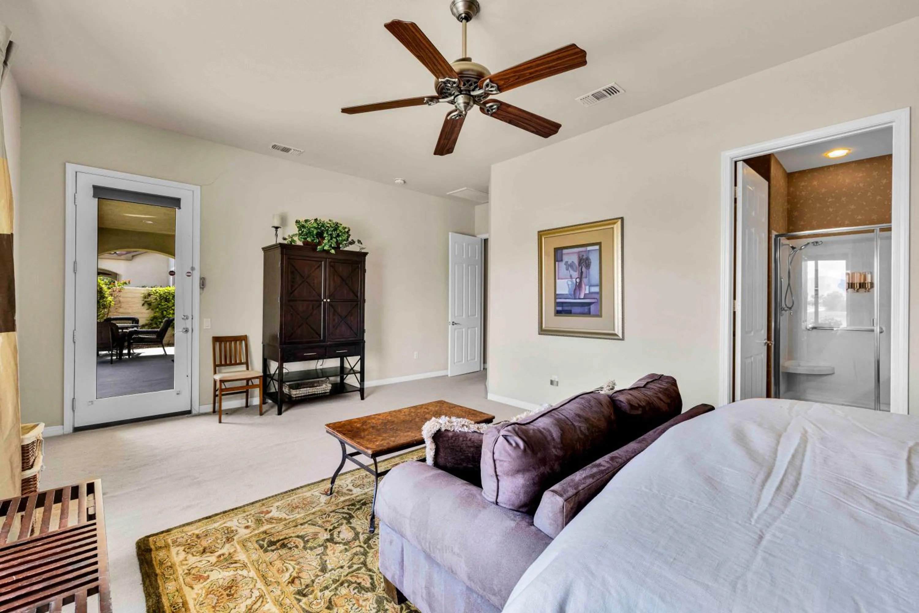 Living room in Desert Fairway Oasis