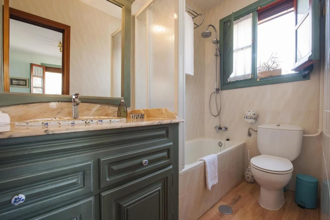 Bathroom in Atico-Terraza Imperial