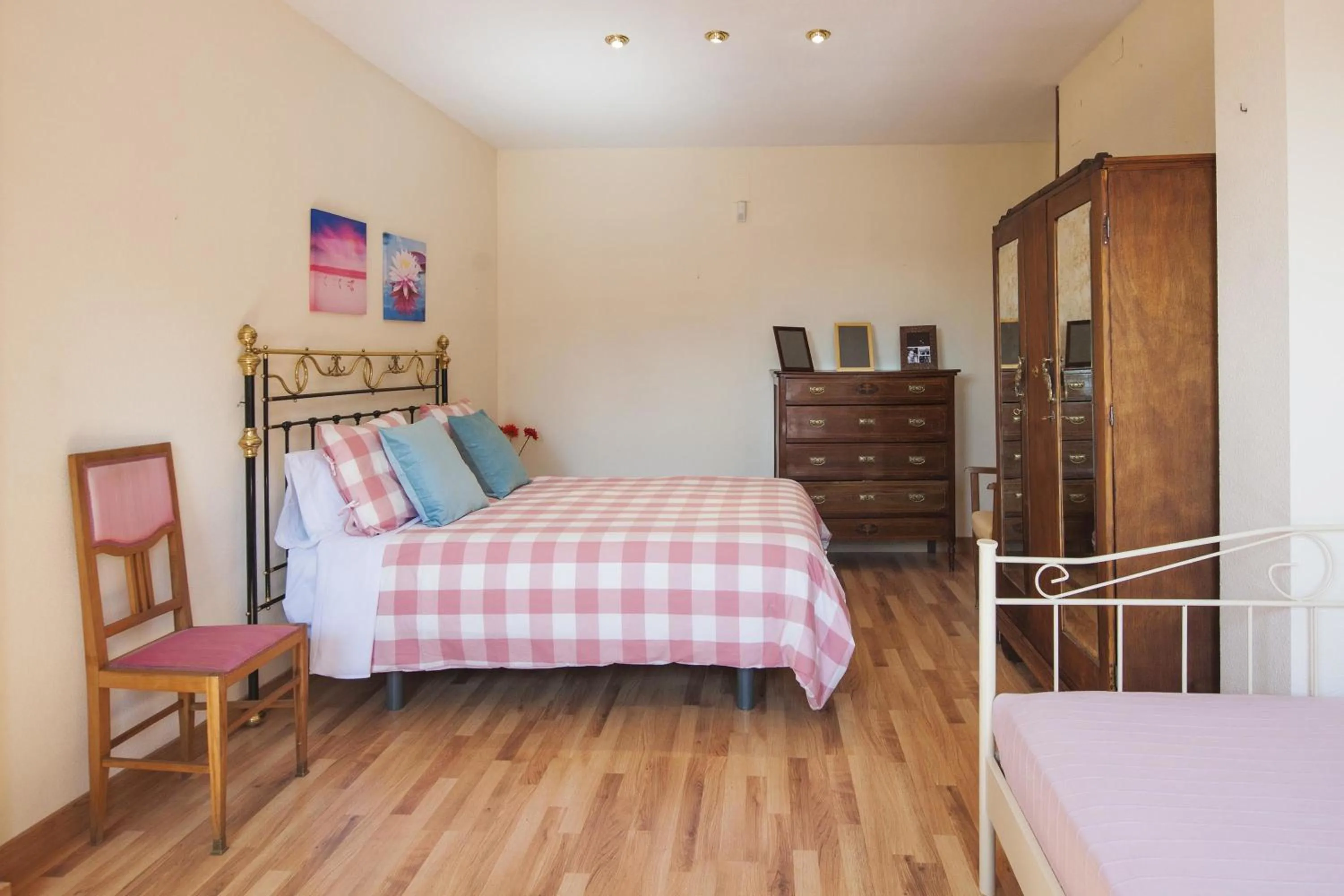 Bathroom, Bed in Atico-Terraza Imperial