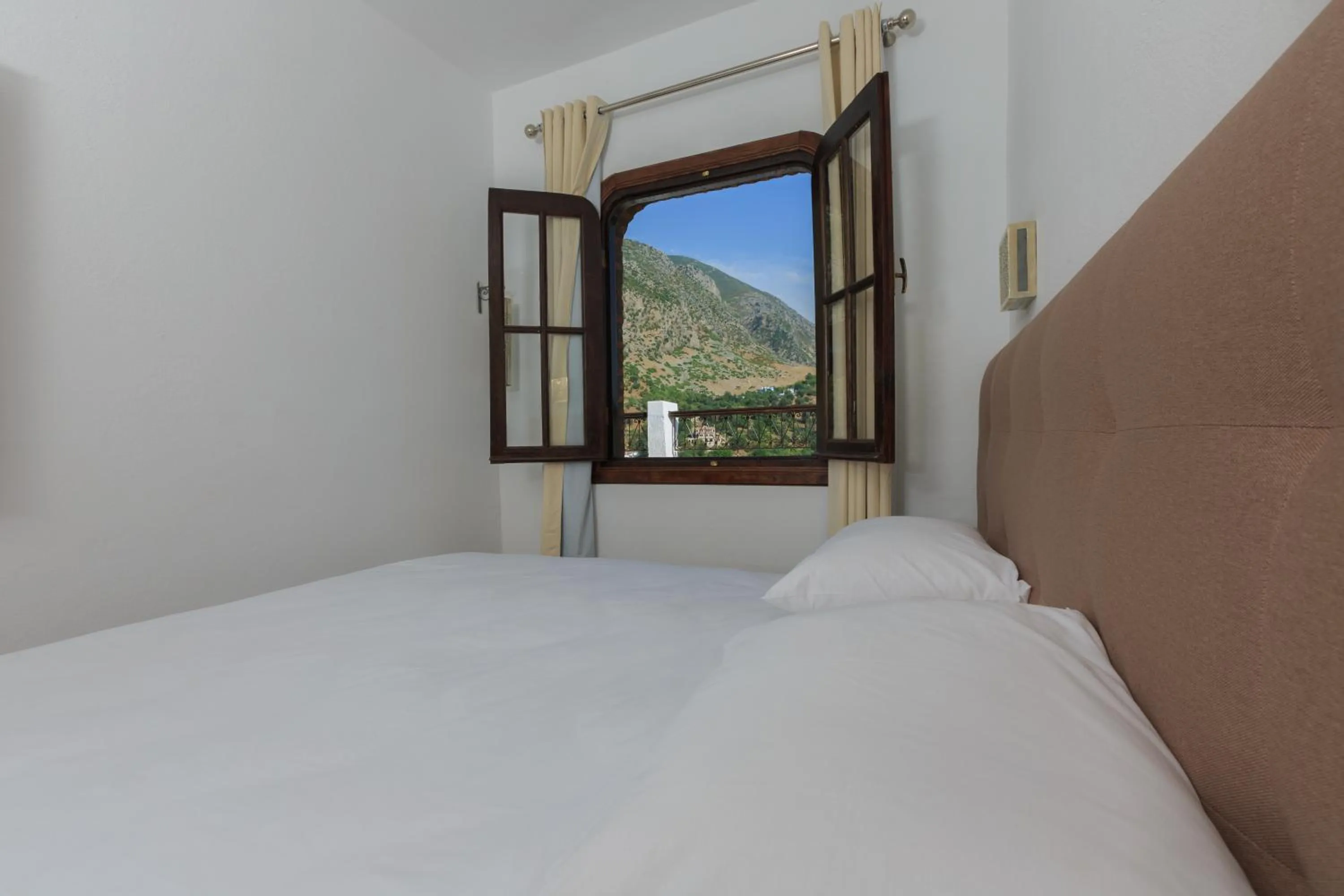 Day, Bed in Riad Zaitouna Chaouen