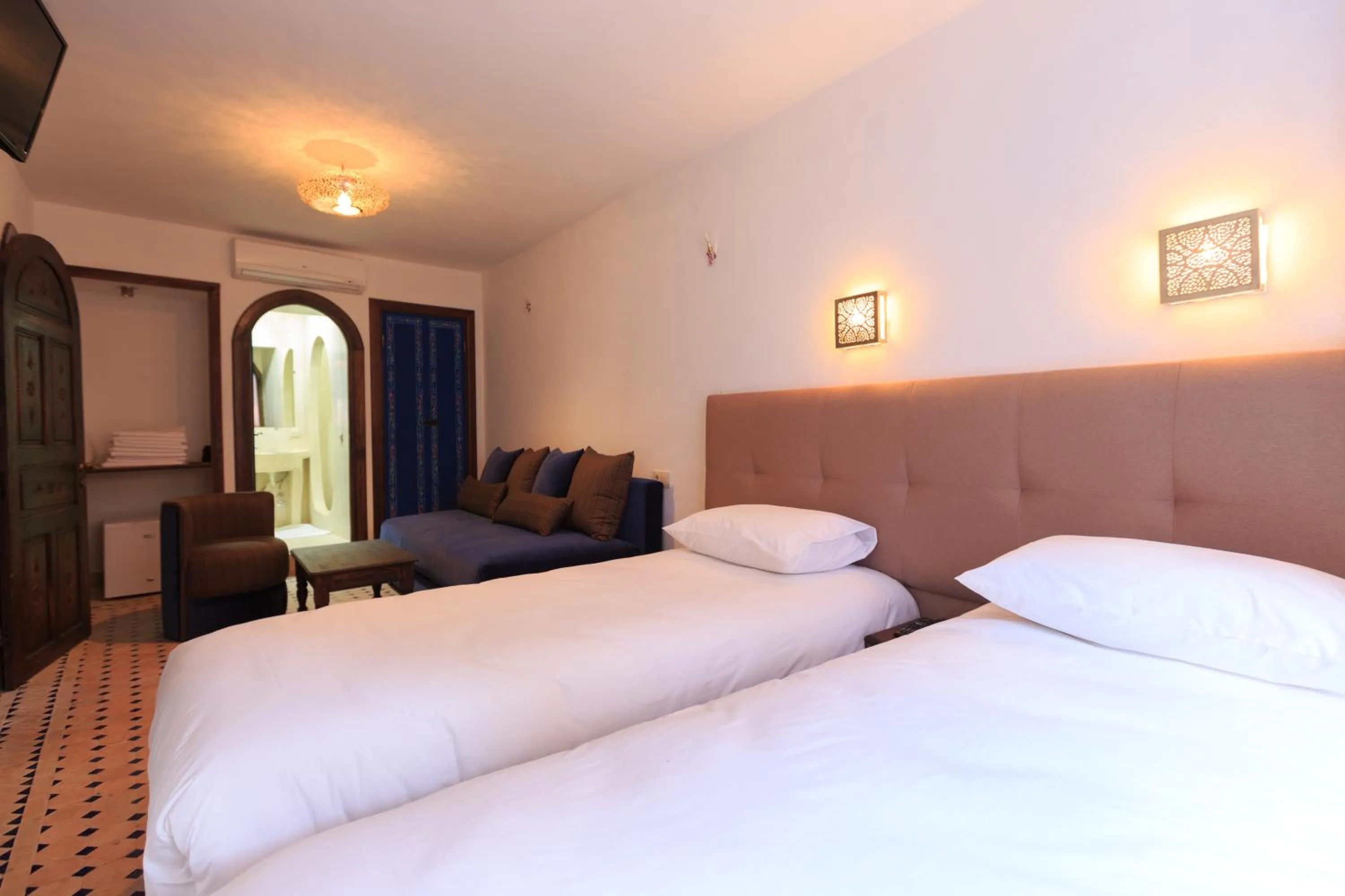 Day, Bed in Riad Zaitouna Chaouen