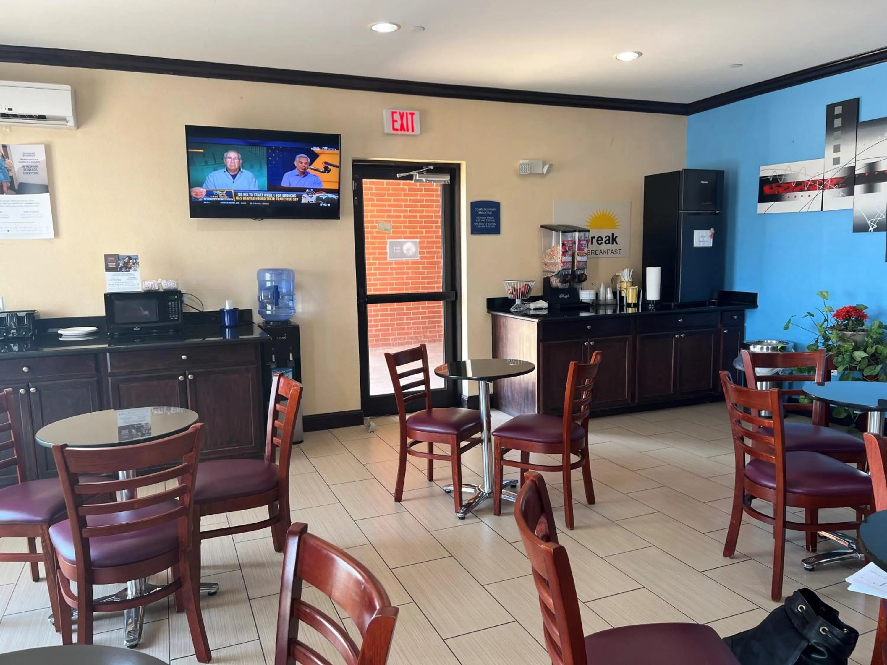 Breakfast in Days Inn by Wyndham Alva