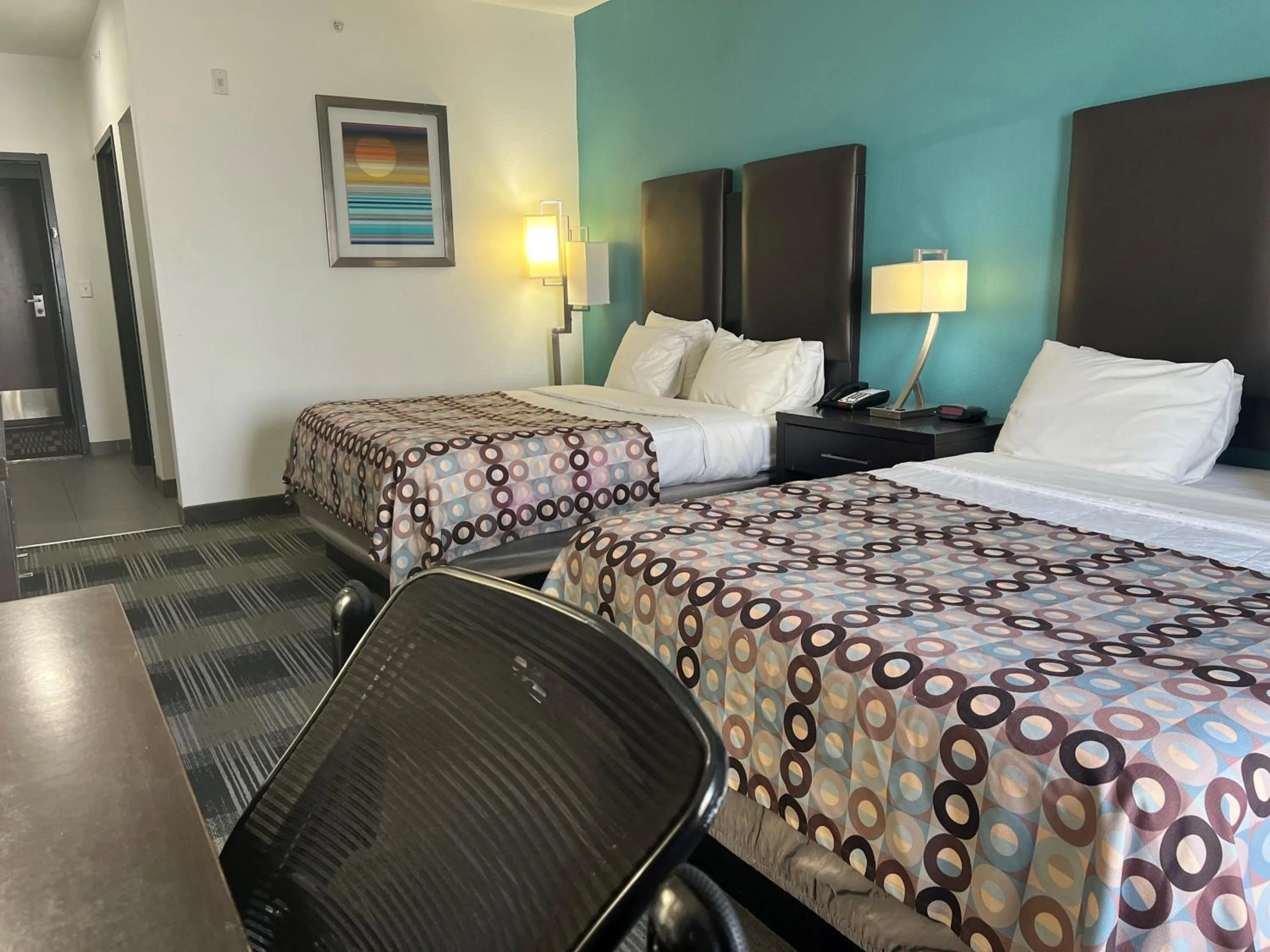 Bed in Days Inn by Wyndham Alva